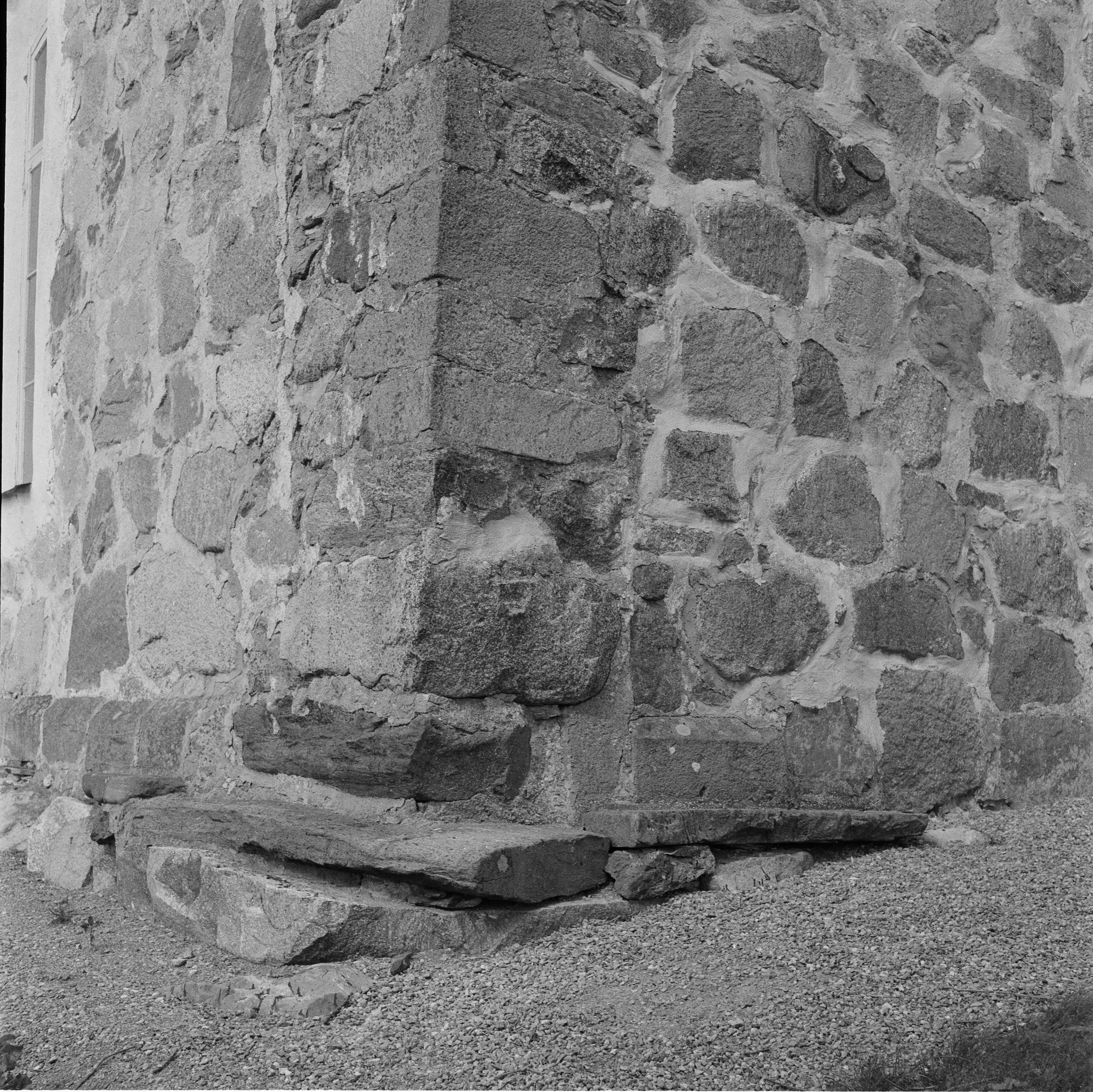 Nils Lagergren, Husby-Sjuhundra kyrka