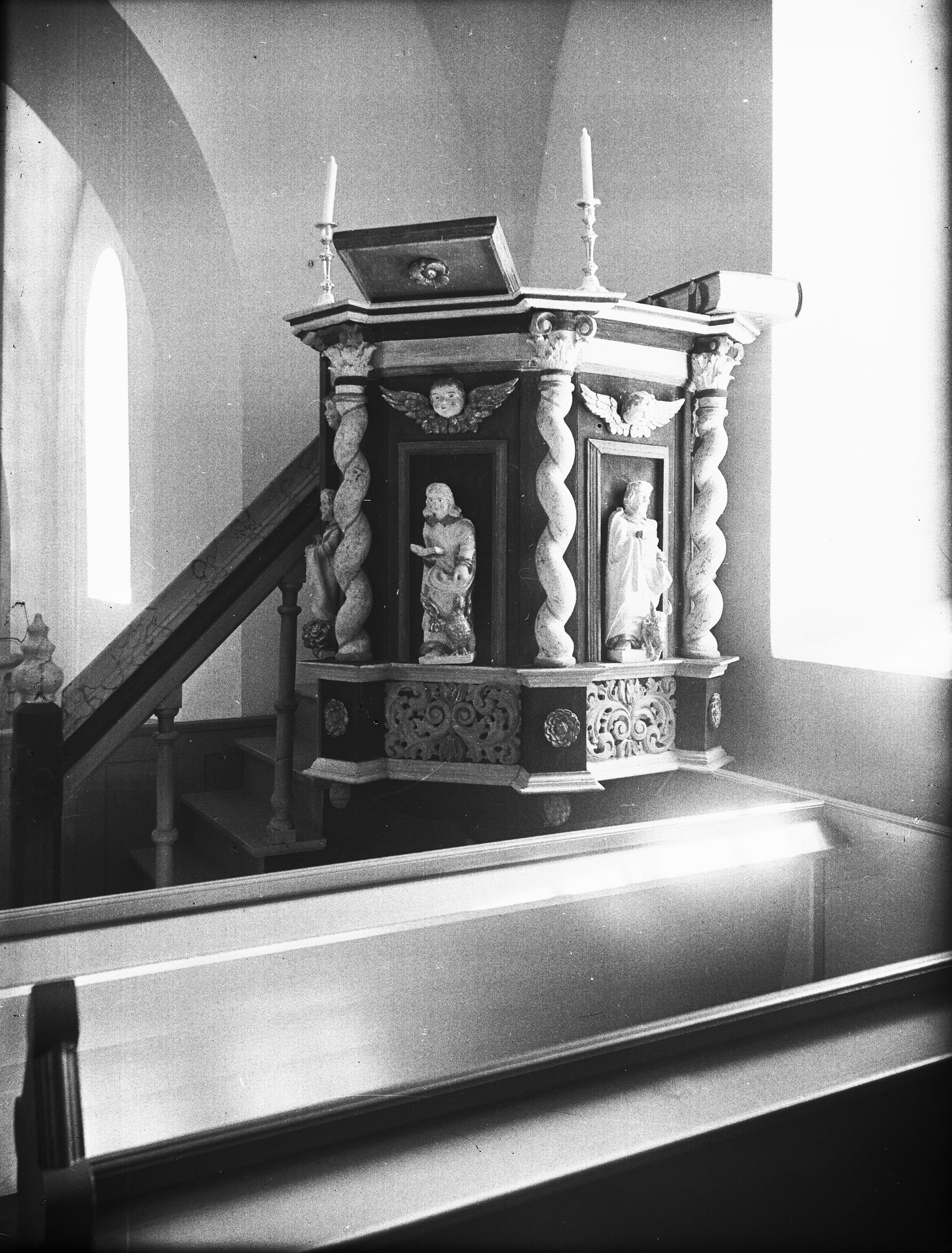 Axel Forssén, Hångsdala kyrka