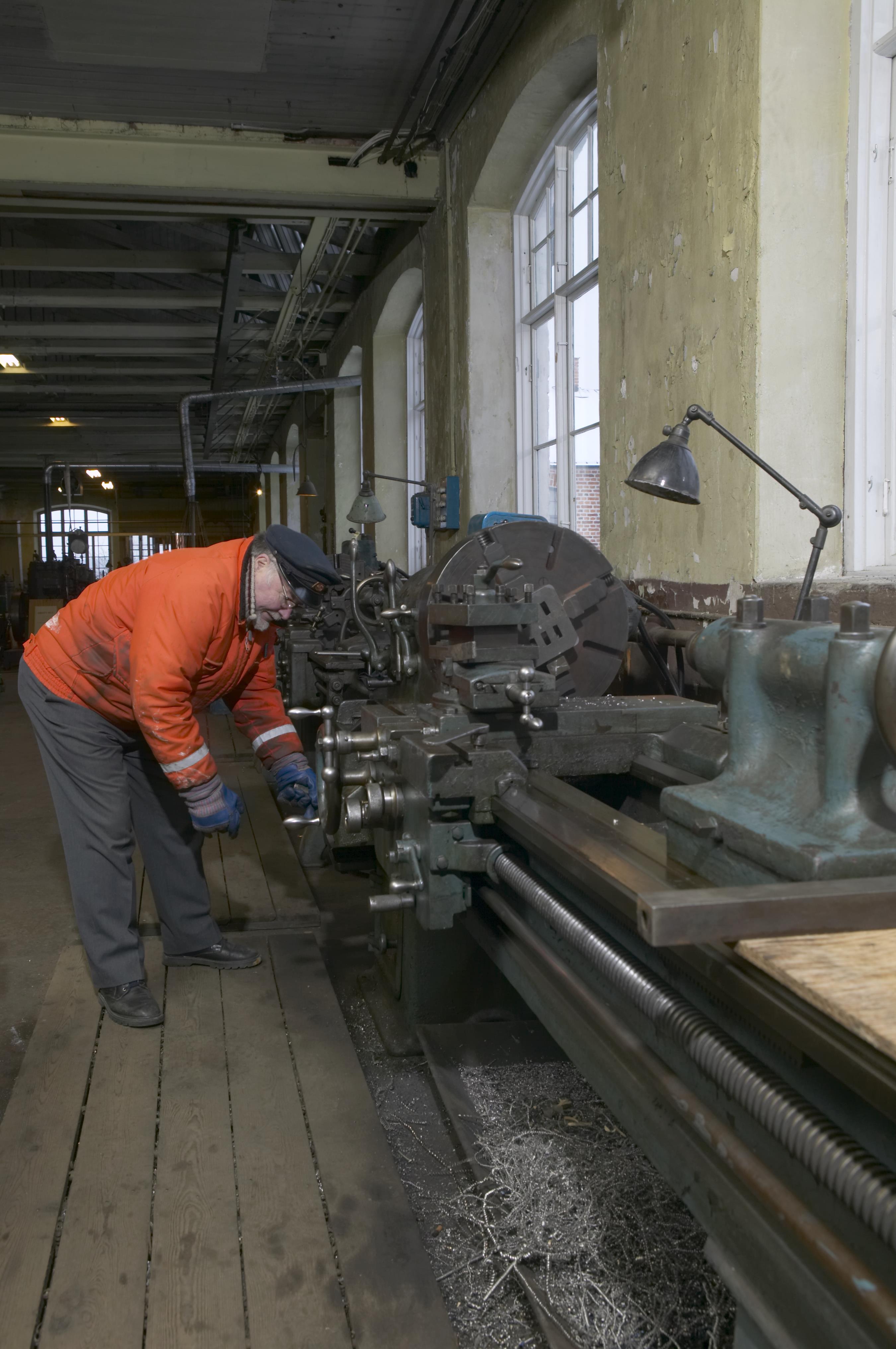 Bengt A Lundberg, Pythagoras motorfabrik