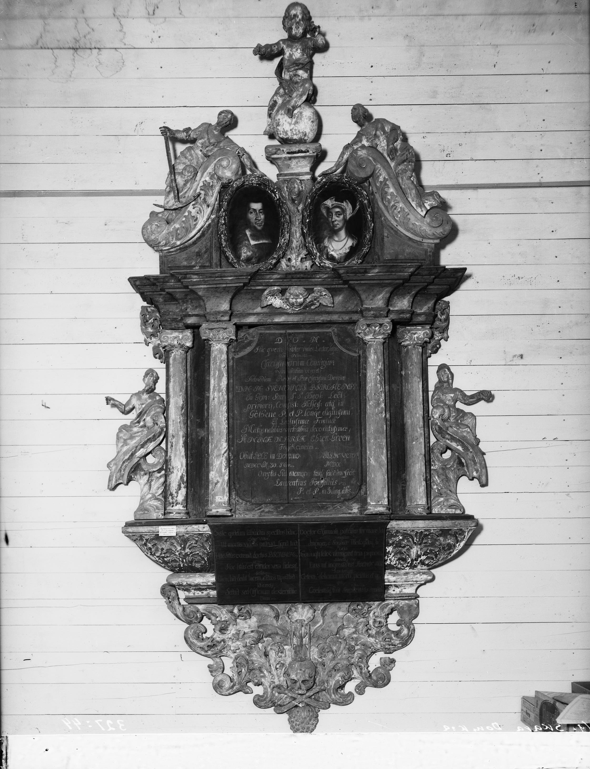 Olle Hellström, Skara domkyrka (Sankta Maria kyrka)