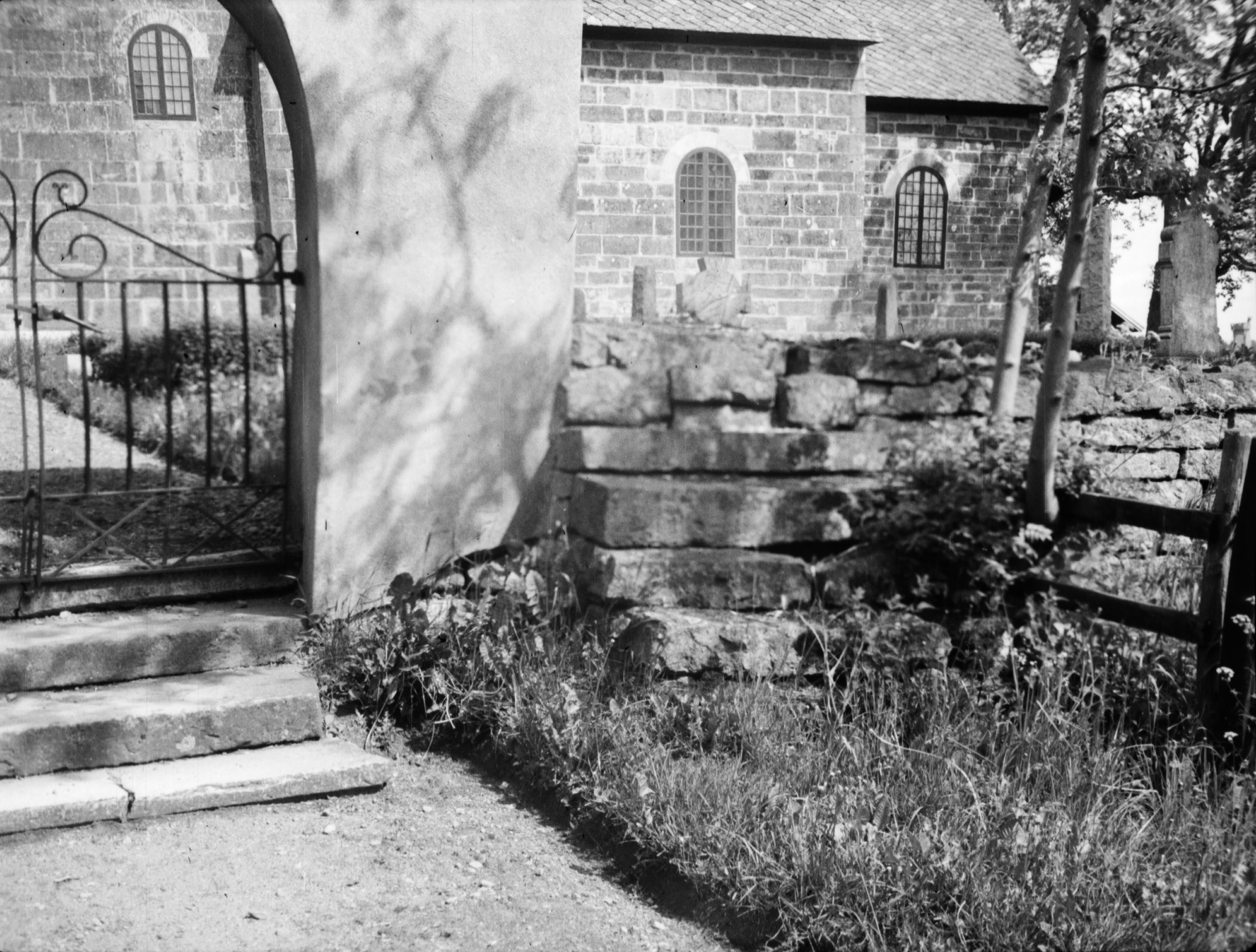 E. Lundberg, Skälvums kyrka