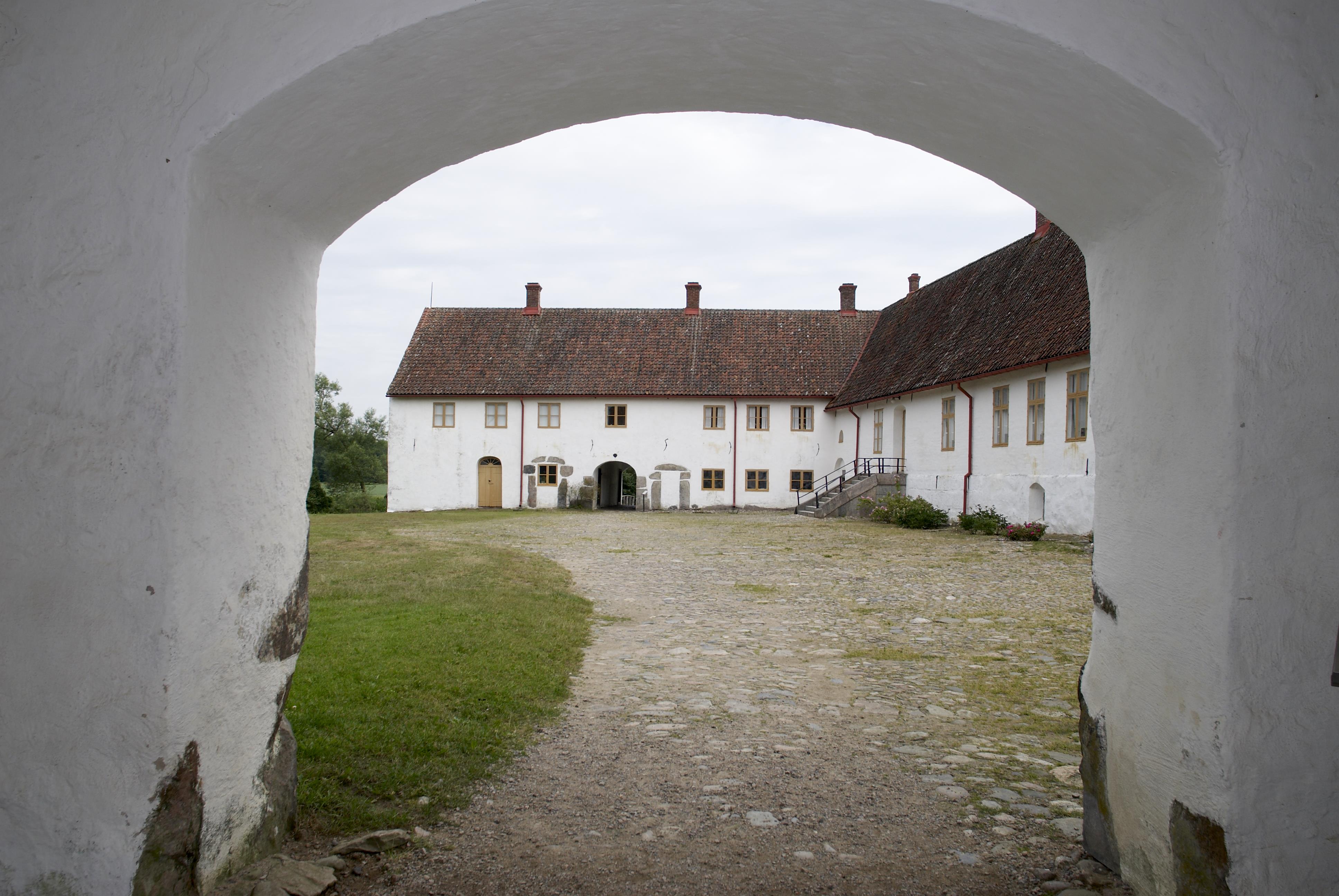 Bengt A Lundberg, Hovdala slott