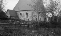 Morkarla kyrka