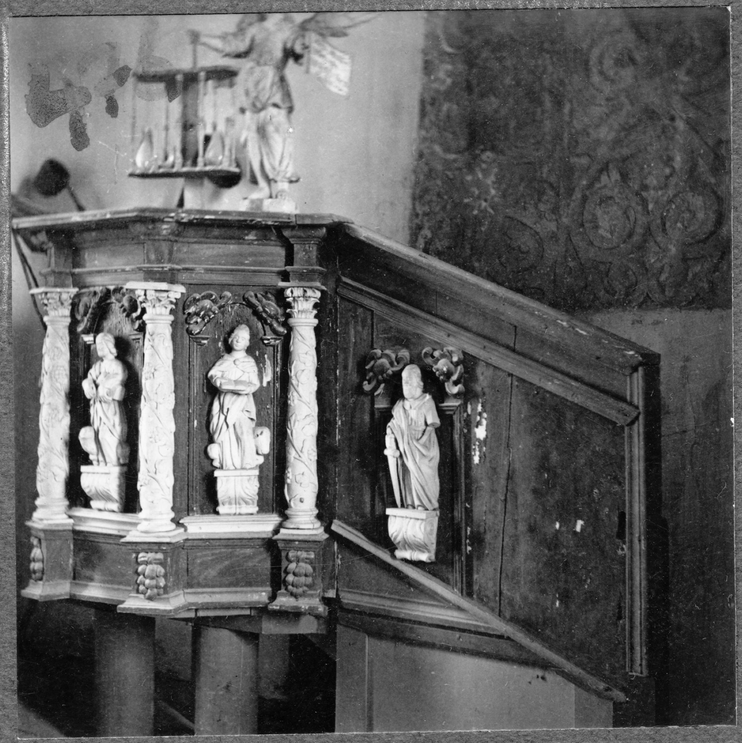 Olle Hellström, Gärdhems kyrka