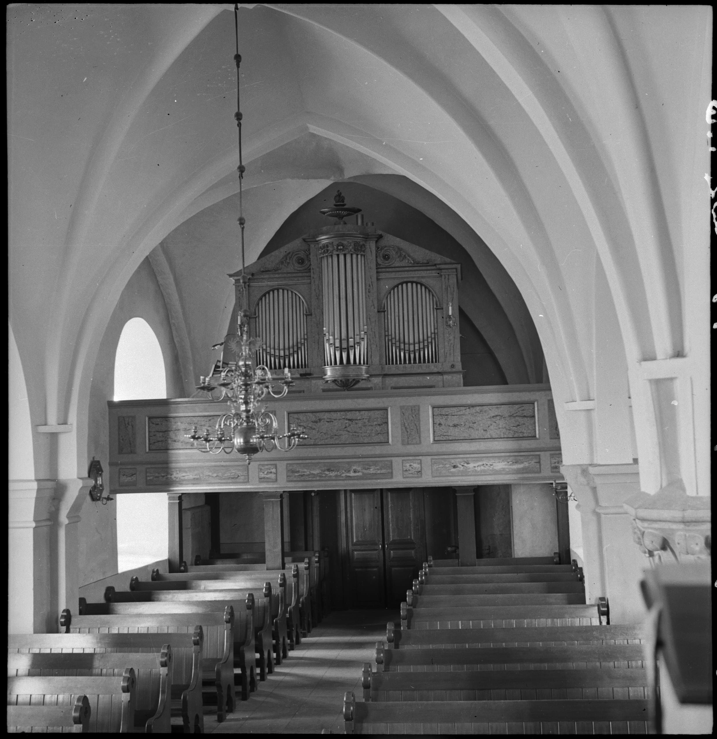 Ivar Schnell, Vårdinge kyrka