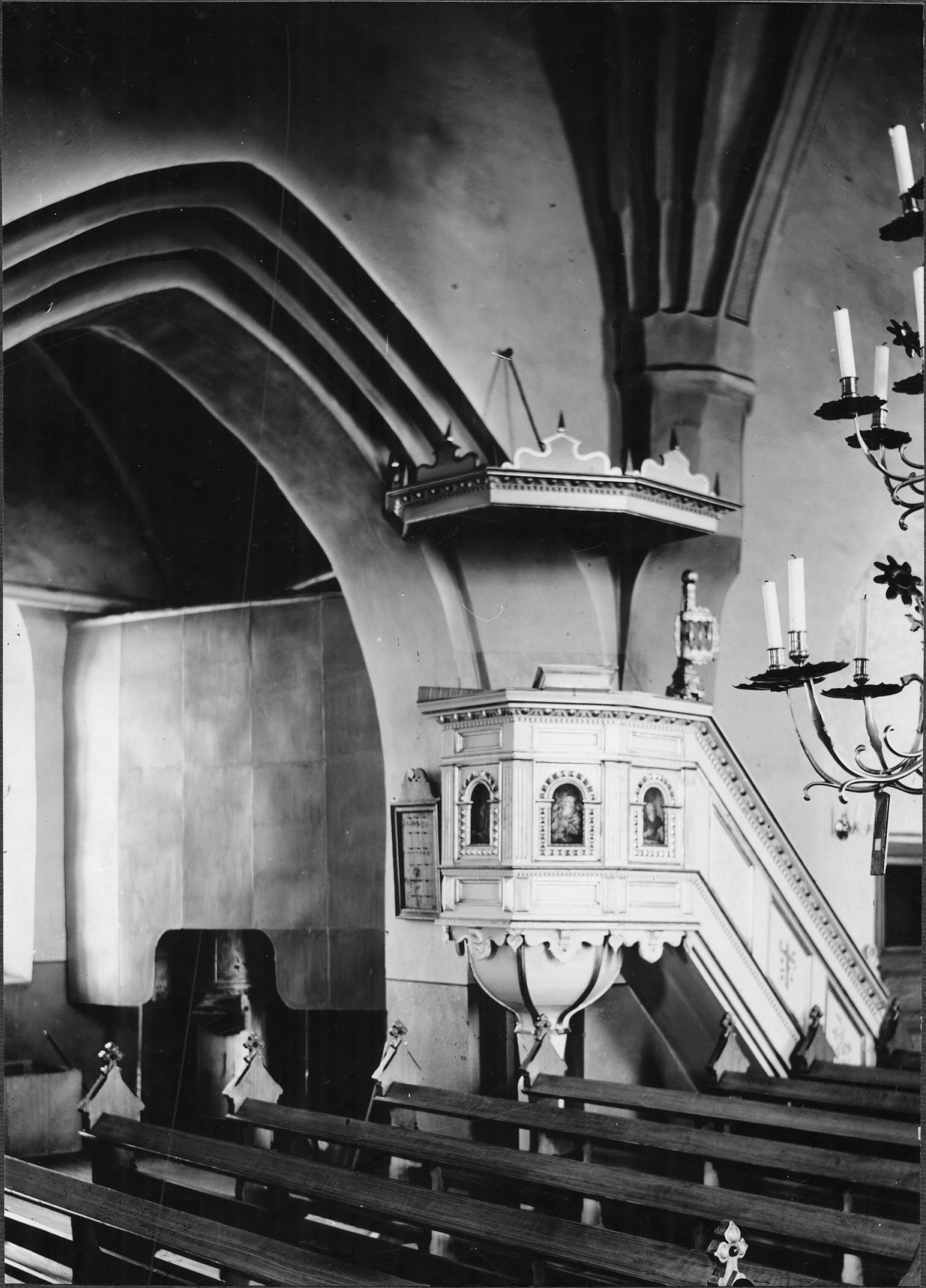 Oscar Svensson, Möklinta kyrka