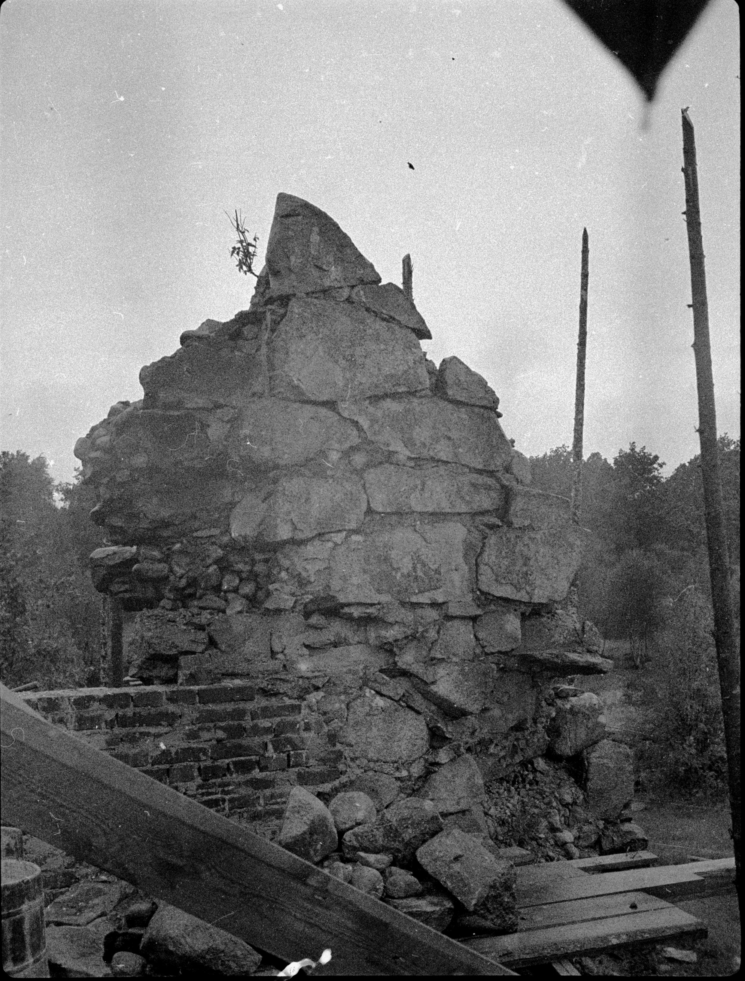 Erik Lundberg, Hjälmseryds gamla kyrka