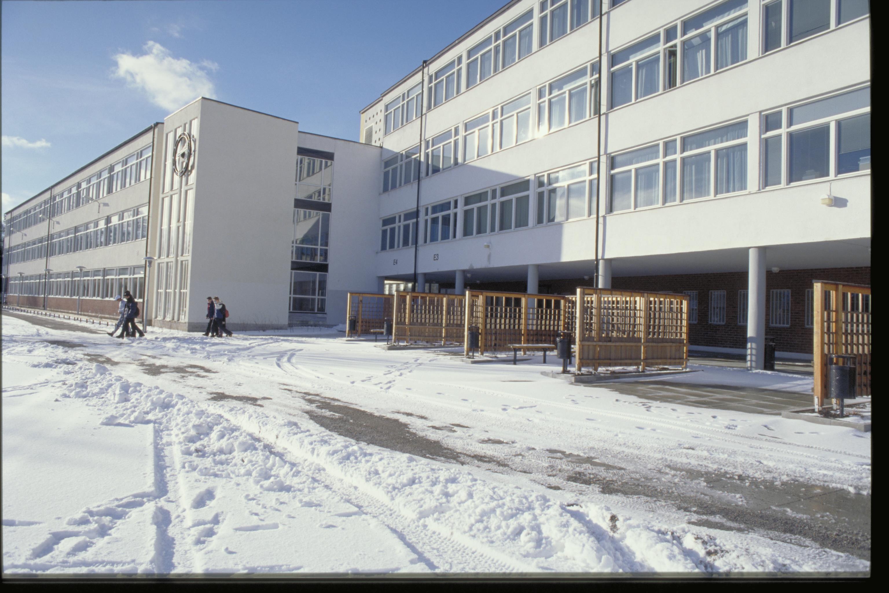 Bengt A Lundberg, Kärrtorps gymnasium
