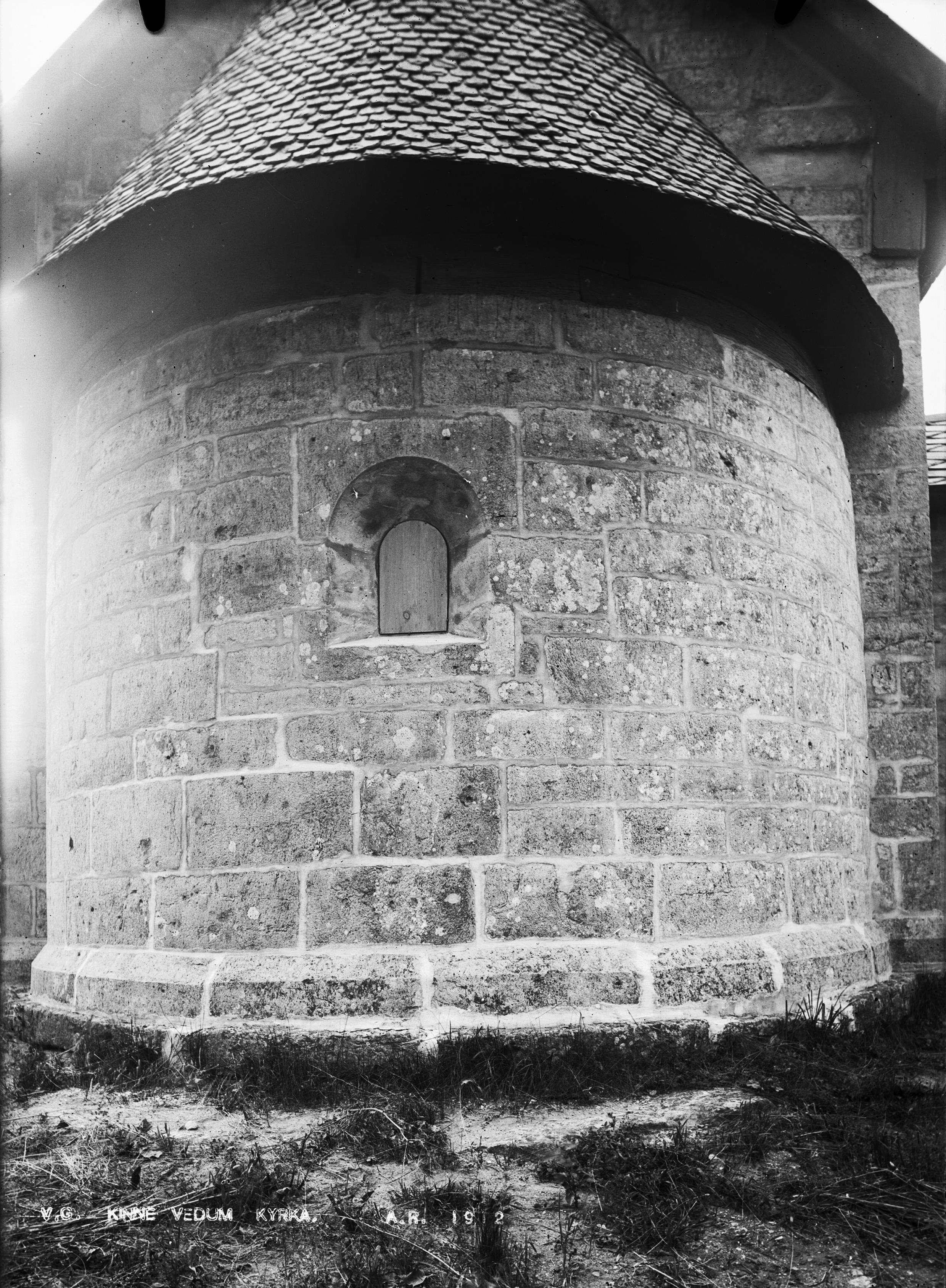 Anders Roland, Kinne-Vedums kyrka