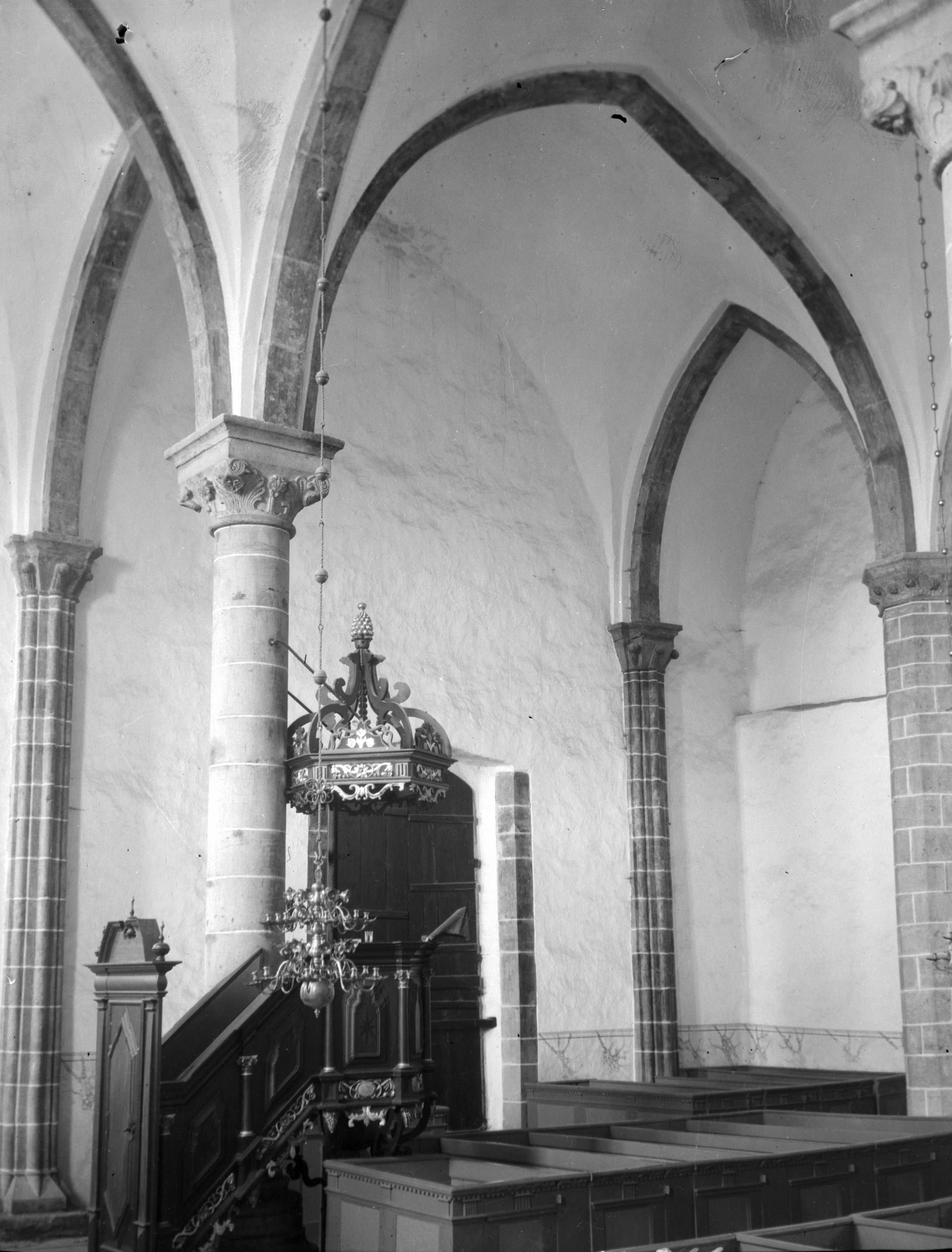 Iwar Anderson, Källunge kyrka