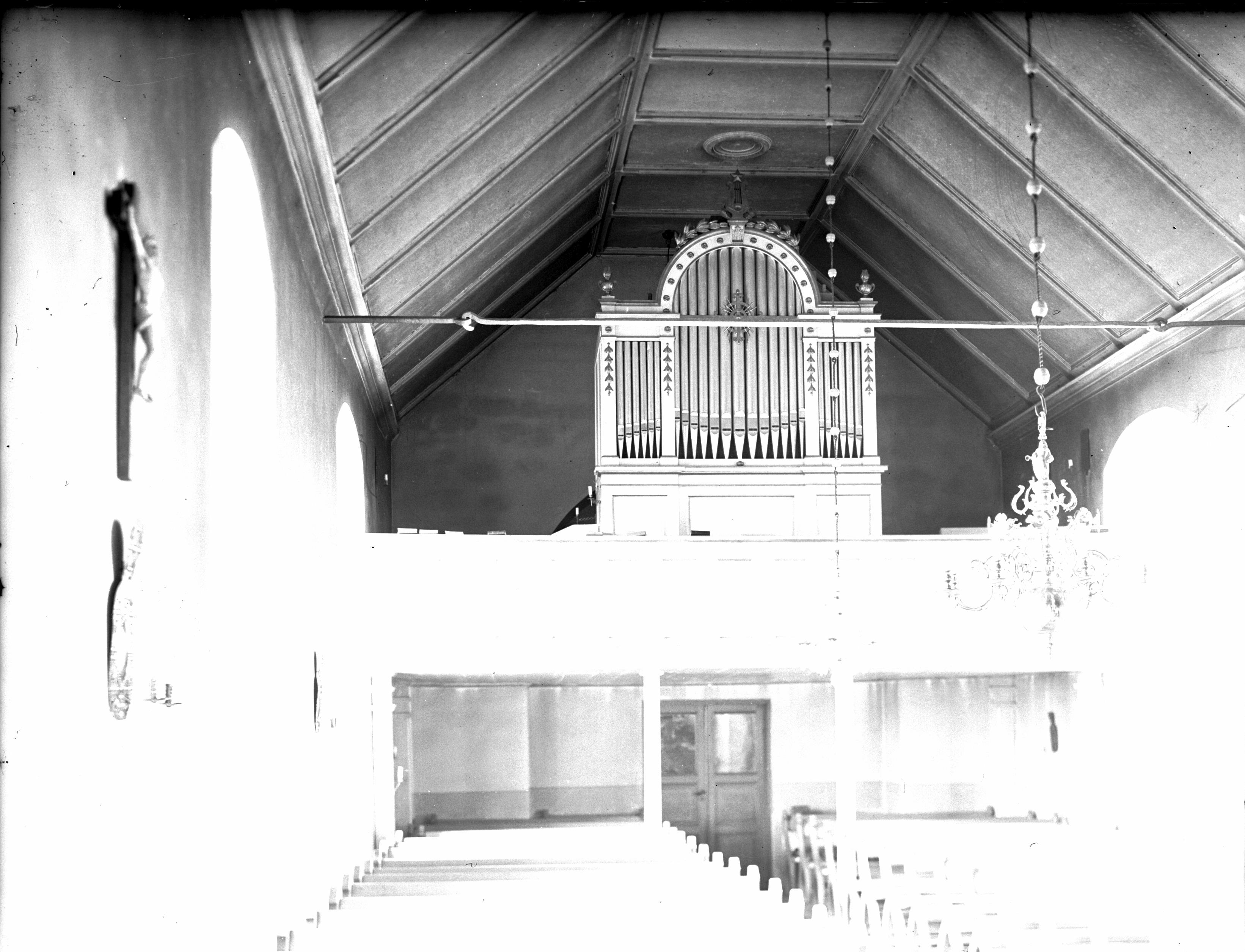 Olle Hellström, Täby kyrka