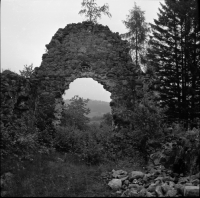 Västertryserums kyrkoruin