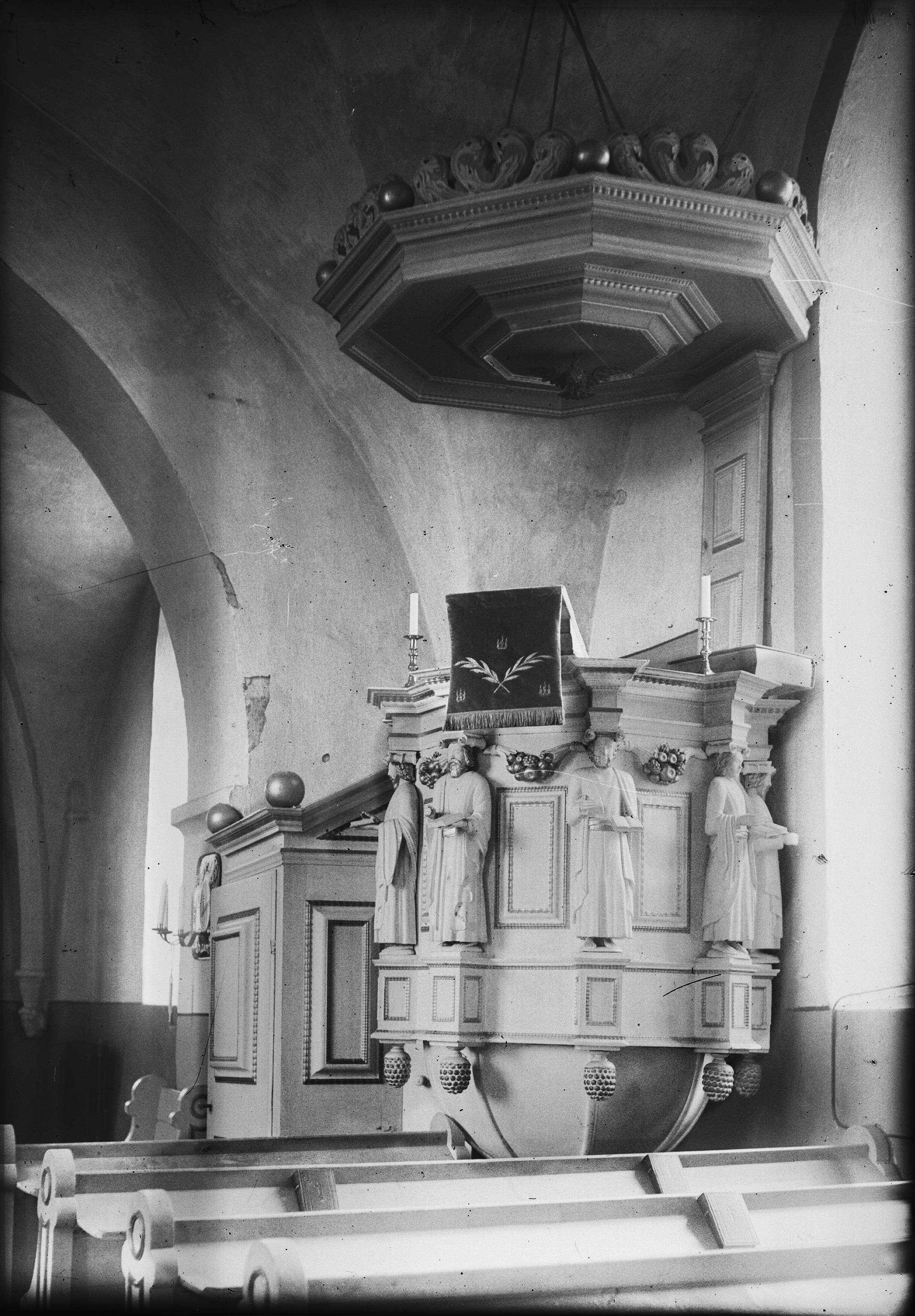 Olle Hellström, Södra Vings kyrka
