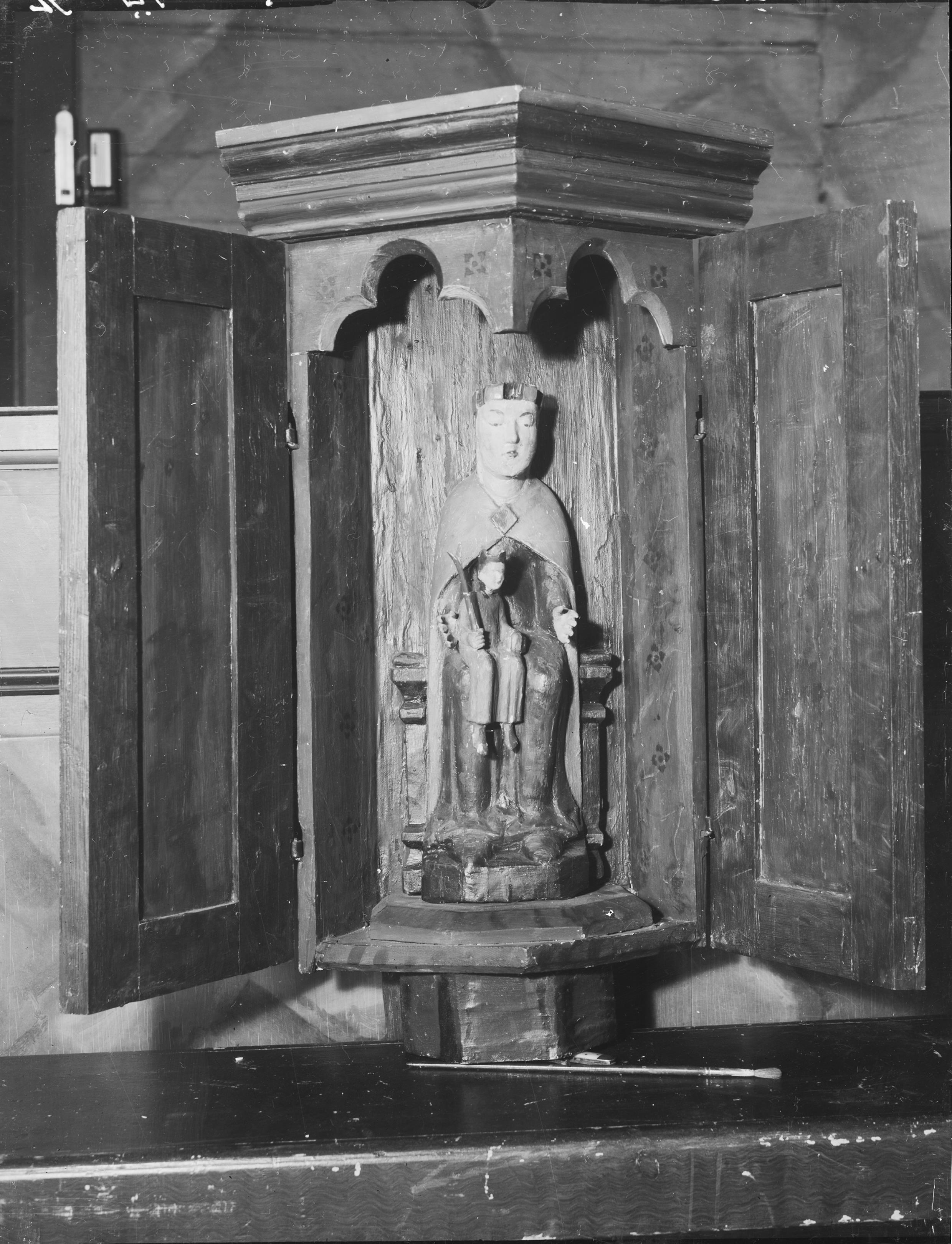 Olle Hellström, Älgarås kyrka