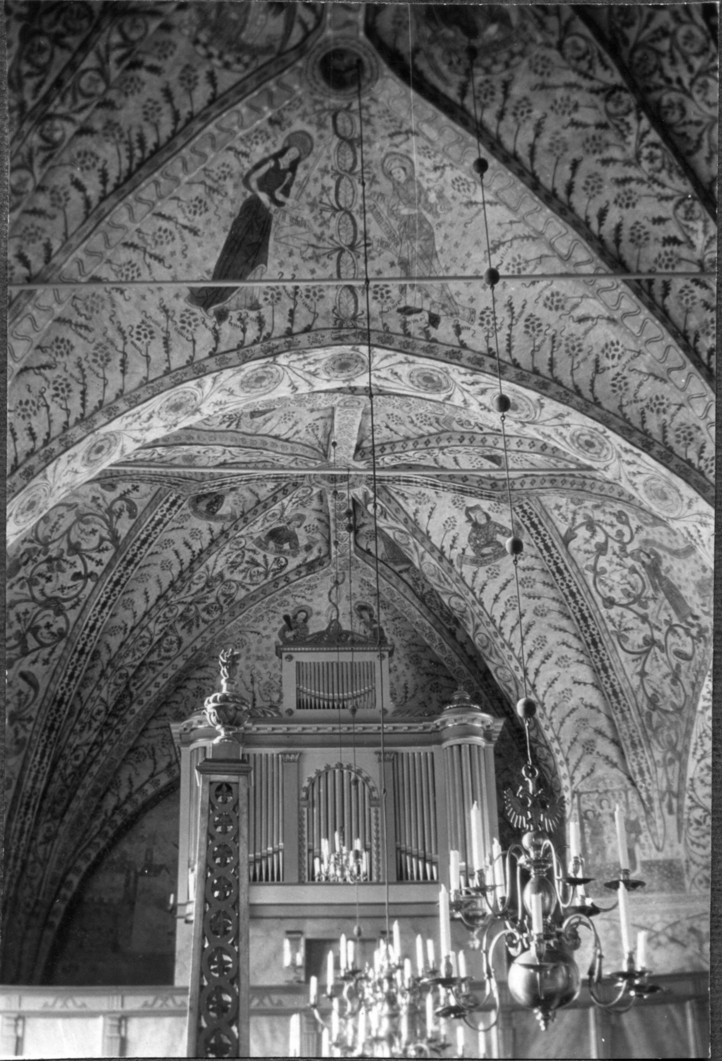 Berit Wallenberg, Roslags-Bro kyrka