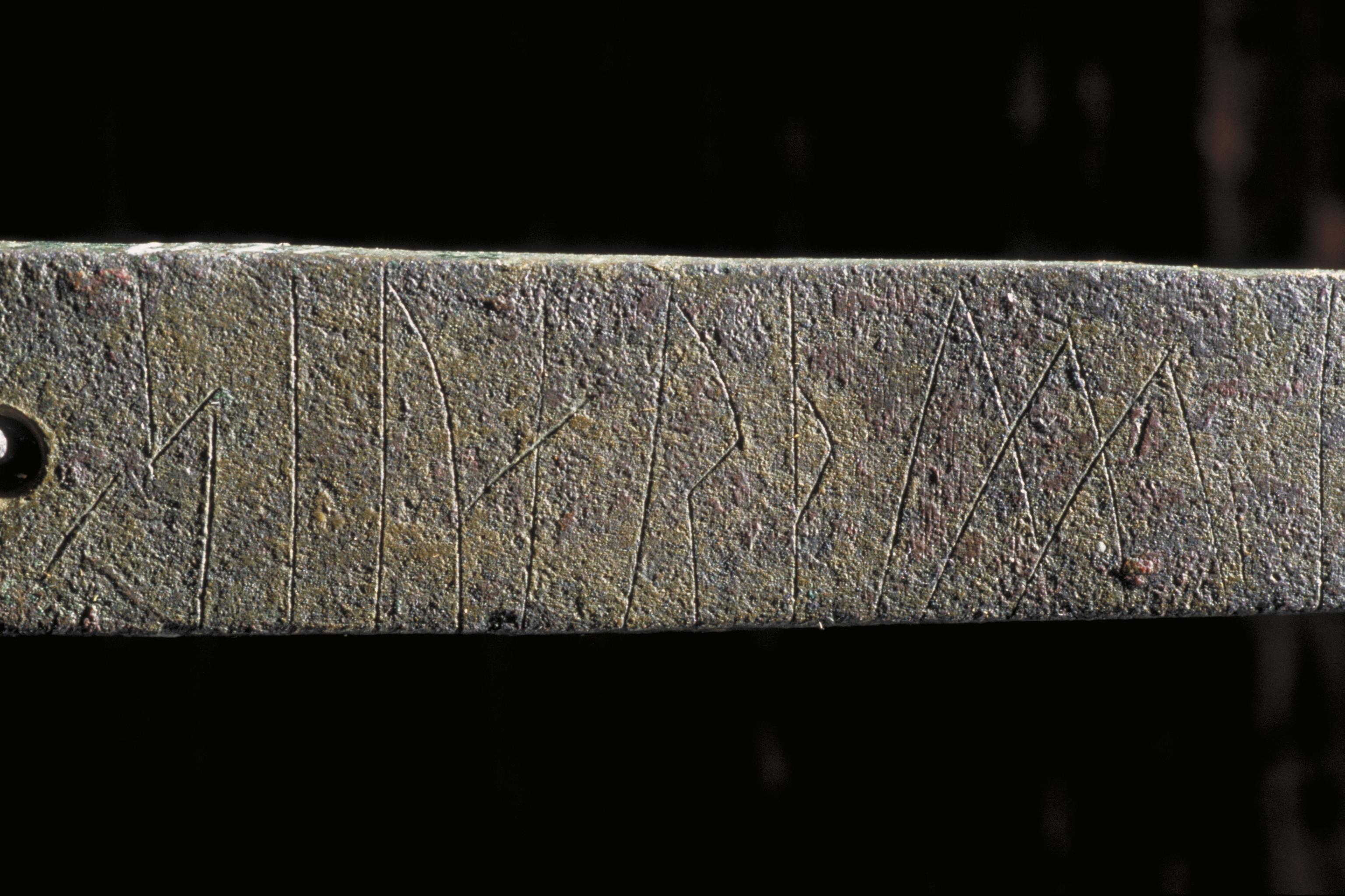 Bengt A Lundberg, Kat nr 079 Amulett av brons, från Danmark