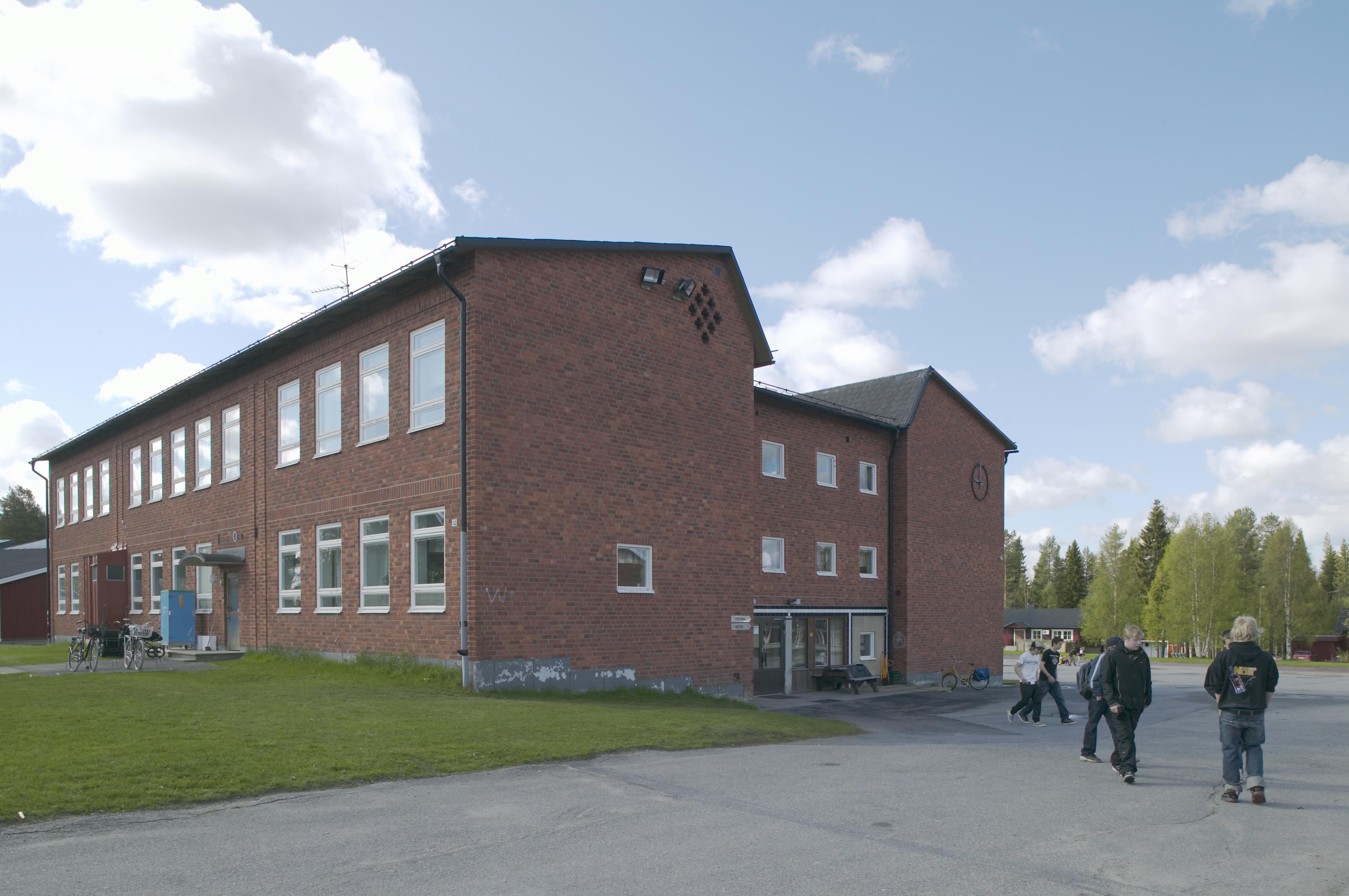 Bengt A Lundberg, Björnaskolan
