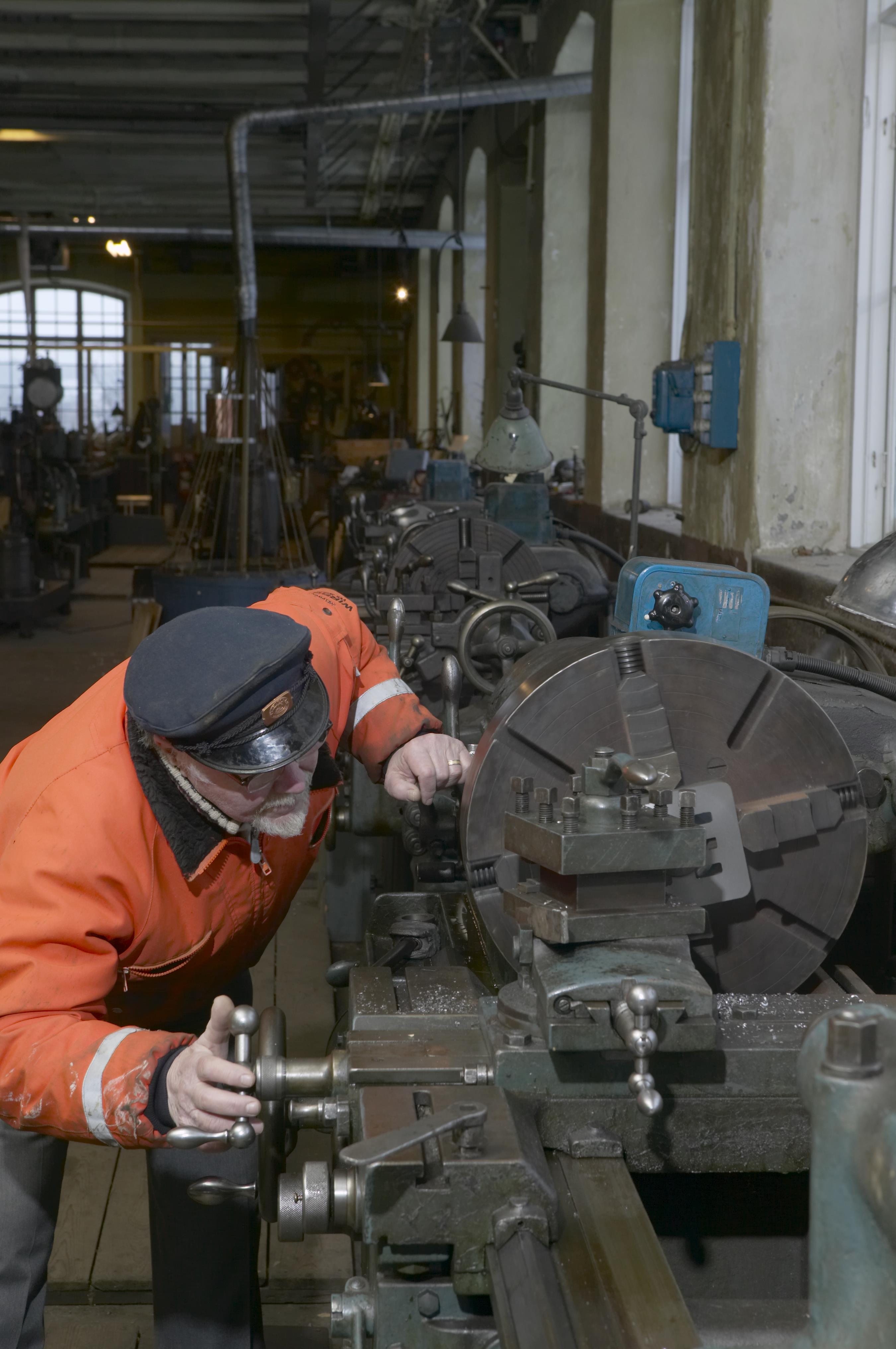 Bengt A Lundberg, Pythagoras motorfabrik