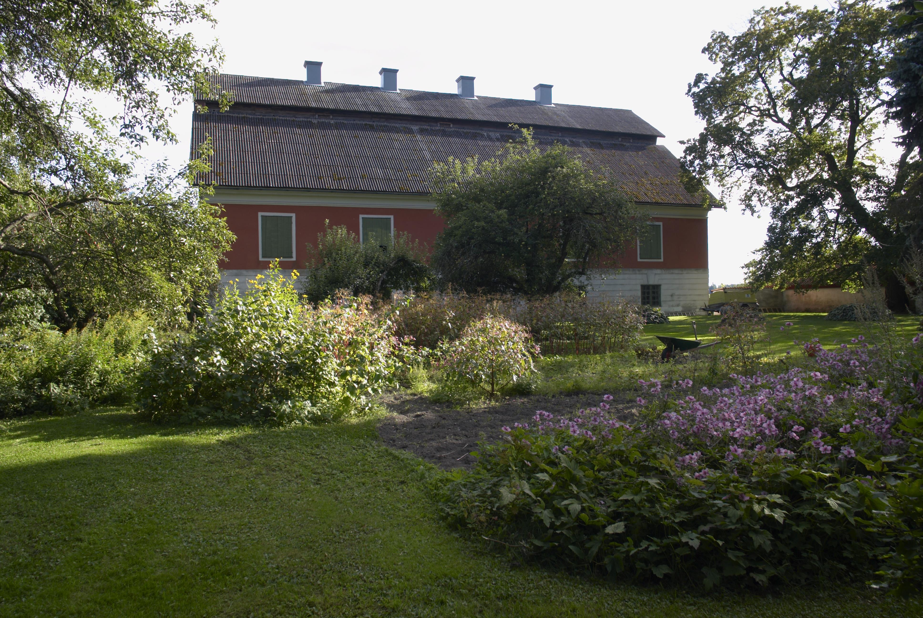 Bengt A Lundberg, Tuna kungsgård