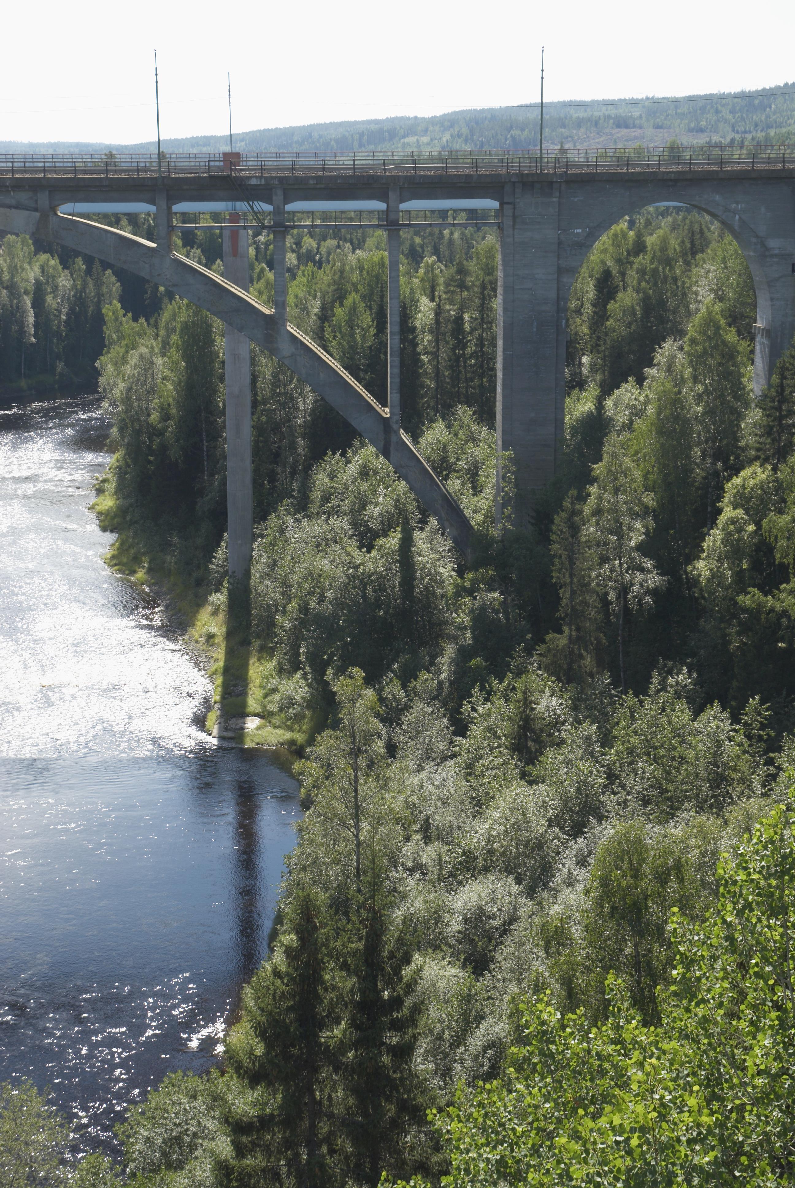 Bengt A Lundberg, Tallbergsbron
