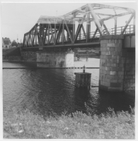 Kvicksund, Kvicksundsbron