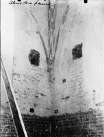 Image of DR EM85;438C