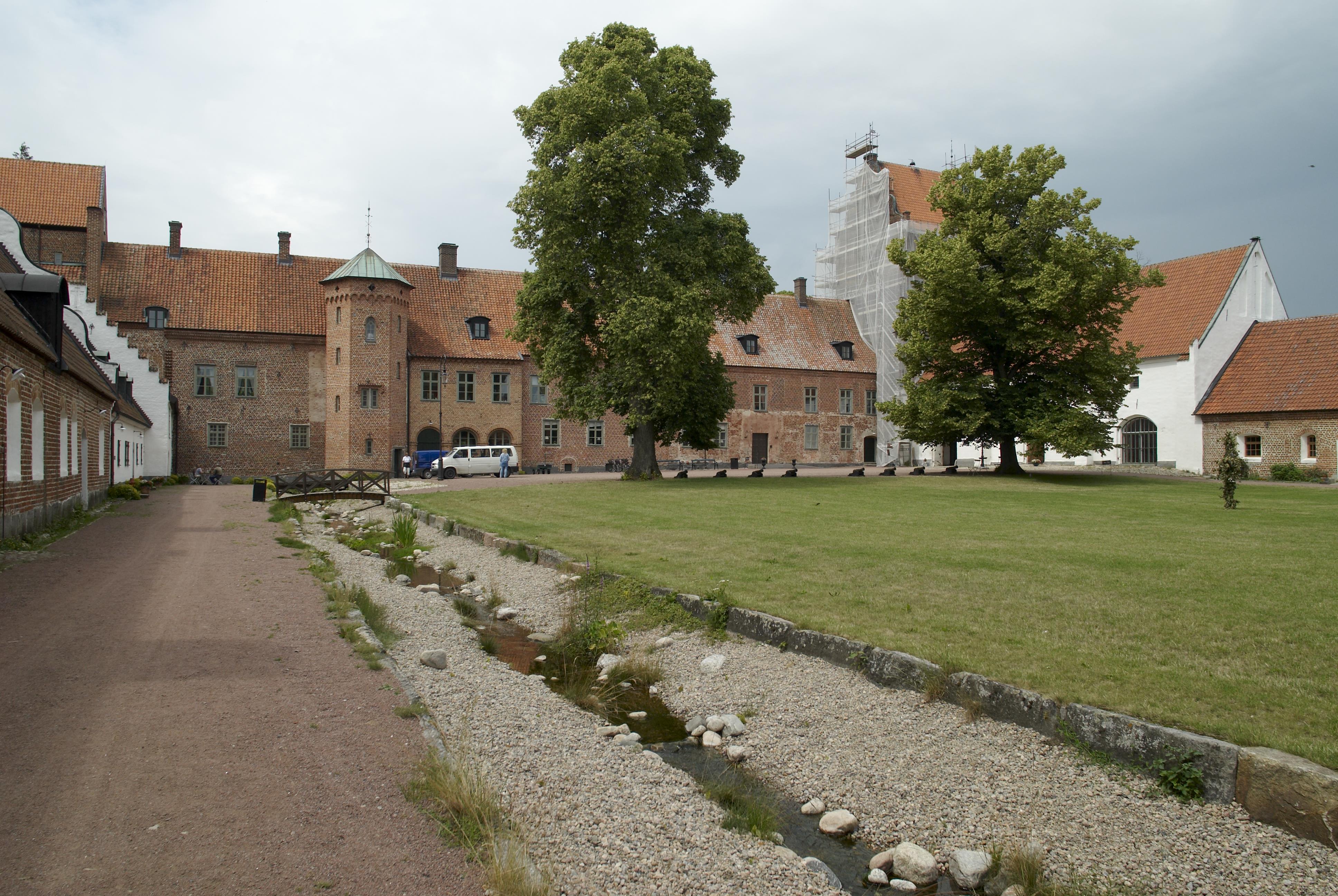 Bengt A Lundberg, Bäckaskogs slott