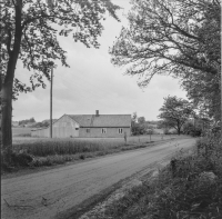 Silvåkra 11:29, Hällestad 27:21, gård 102