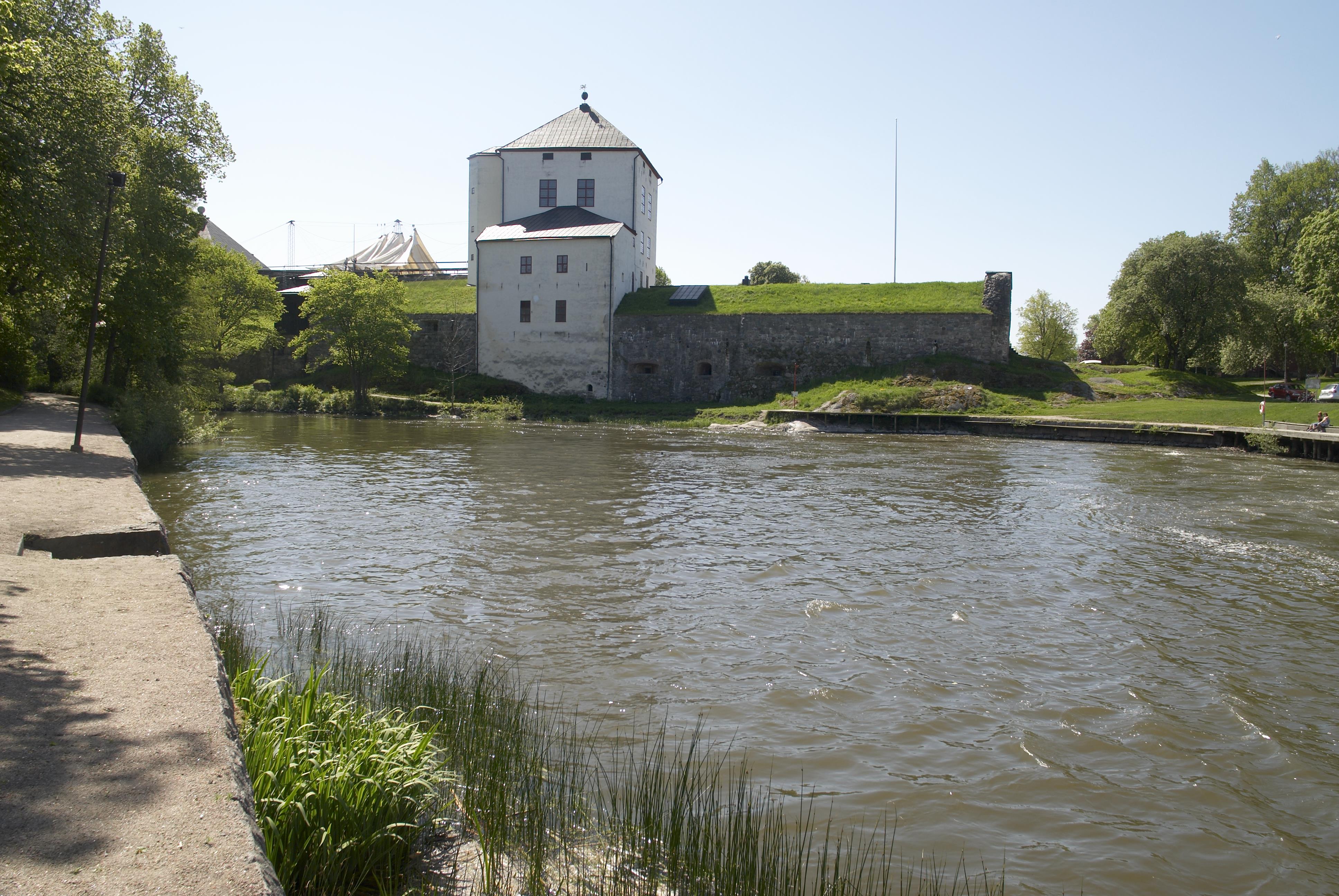 Bengt A Lundberg, Nyköpingshus