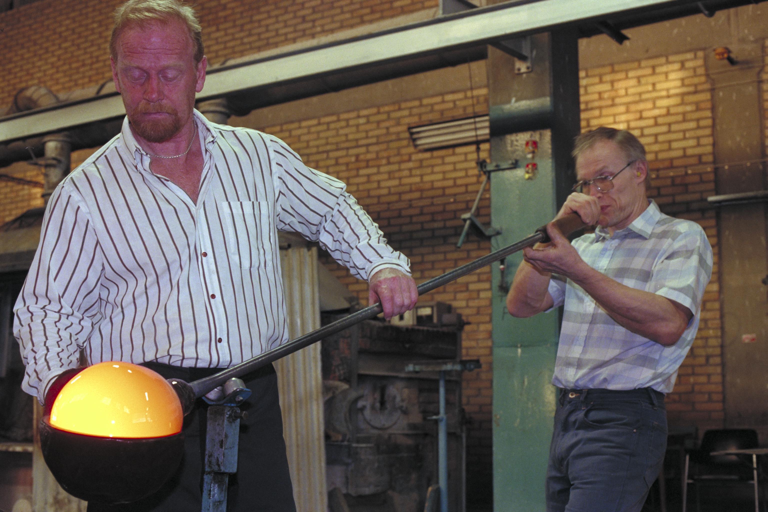 Bengt A Lundberg, Rosdala glasbruk