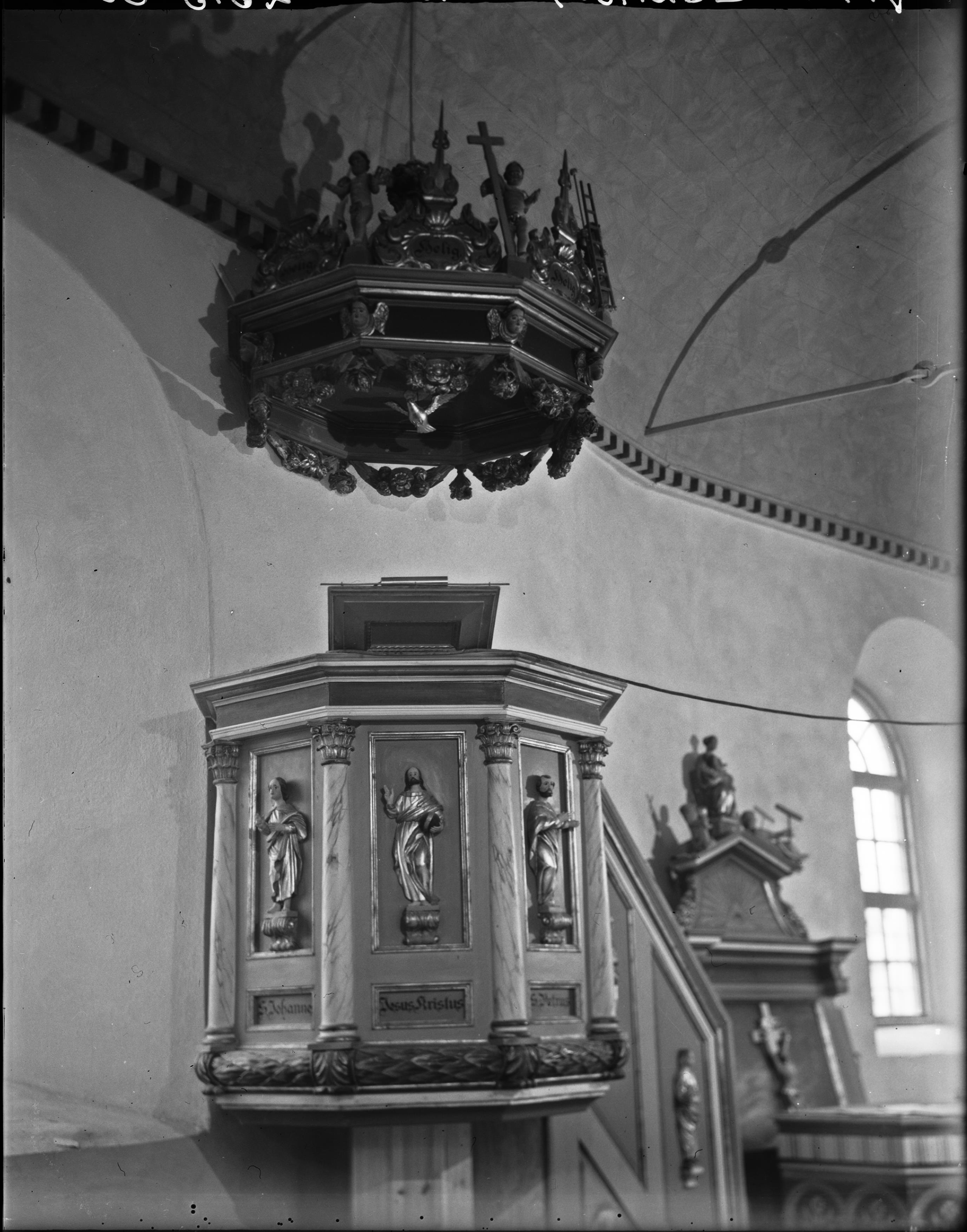 Olle Hellström, Eskilsäters kyrka