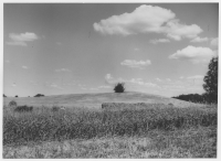 Stipakullen, norr om Valtorps kyrka