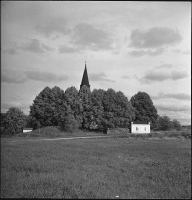 Överenhörna kyrka