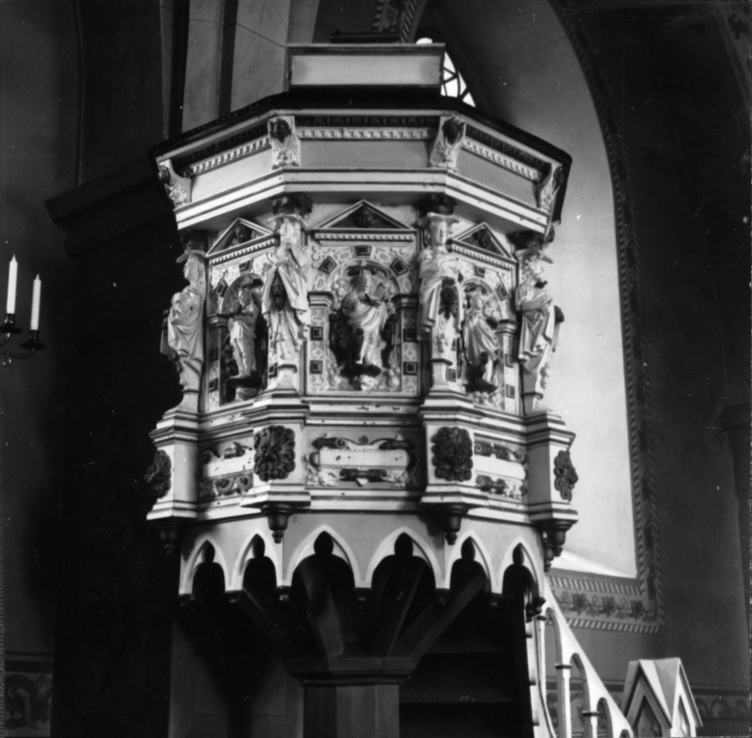 Osvald Owald, Bösarps kyrka