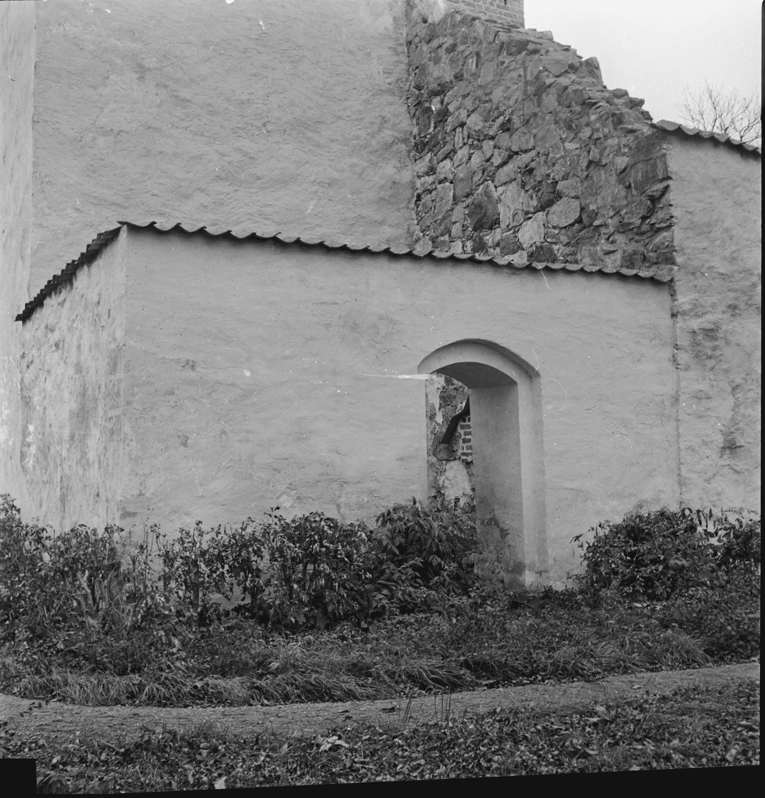 Iwar Anderson, Björkviks kyrkoruin (Björkviks gamla kyrka)