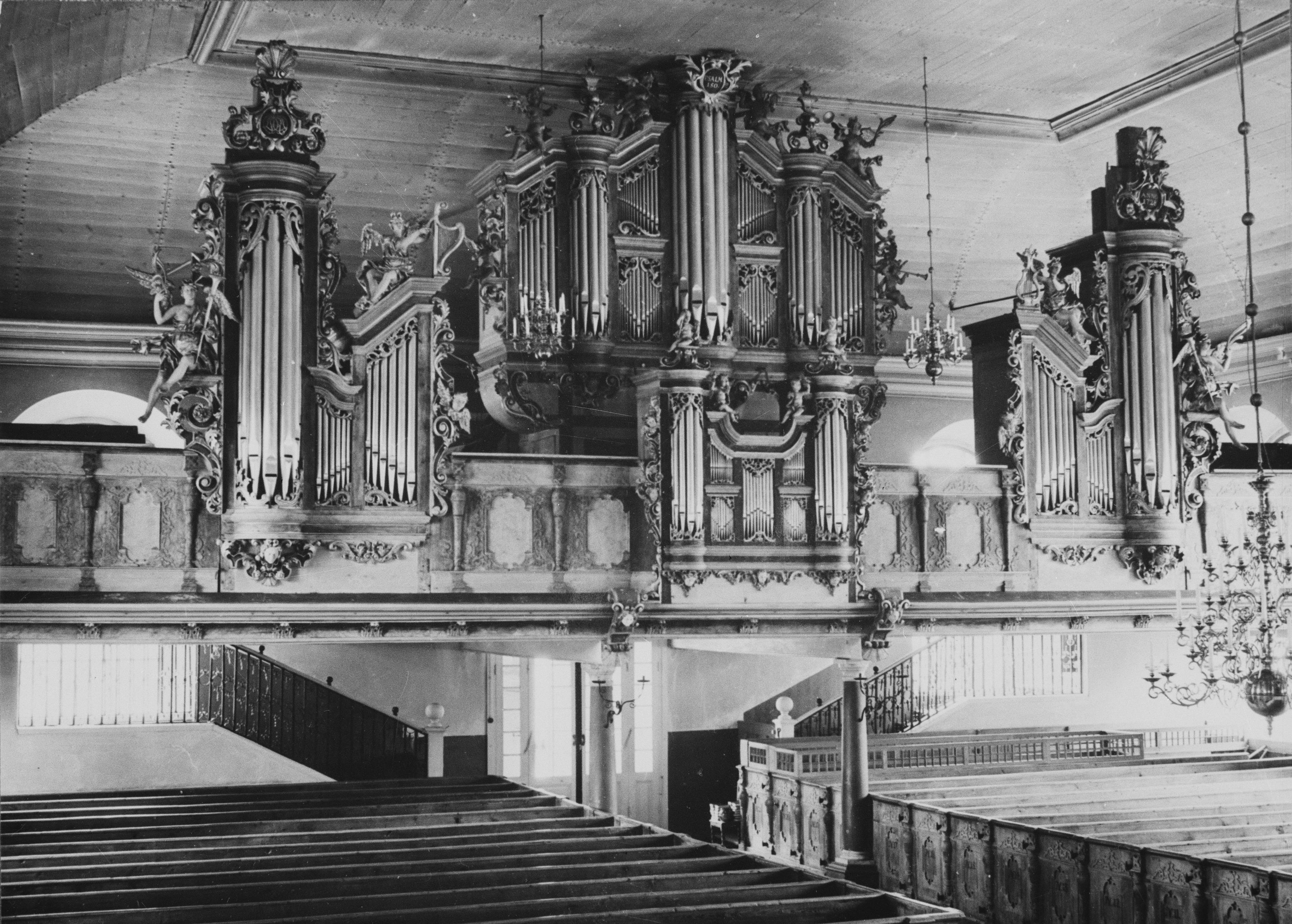 Bertil Berthelson, Lövstabruks kyrka