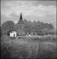 Överenhörna kyrka