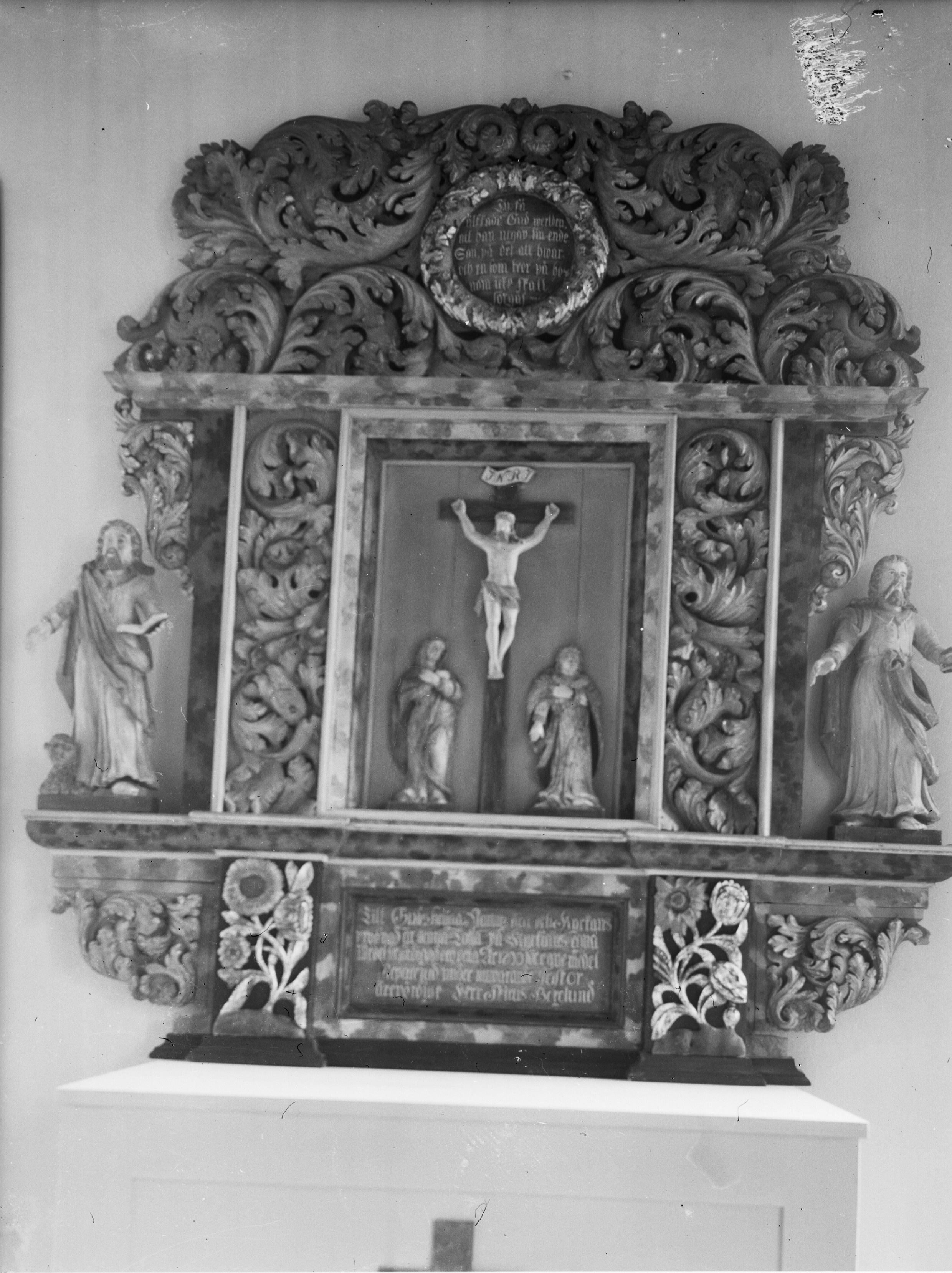 Olle Hellström, Kärråkra kyrka