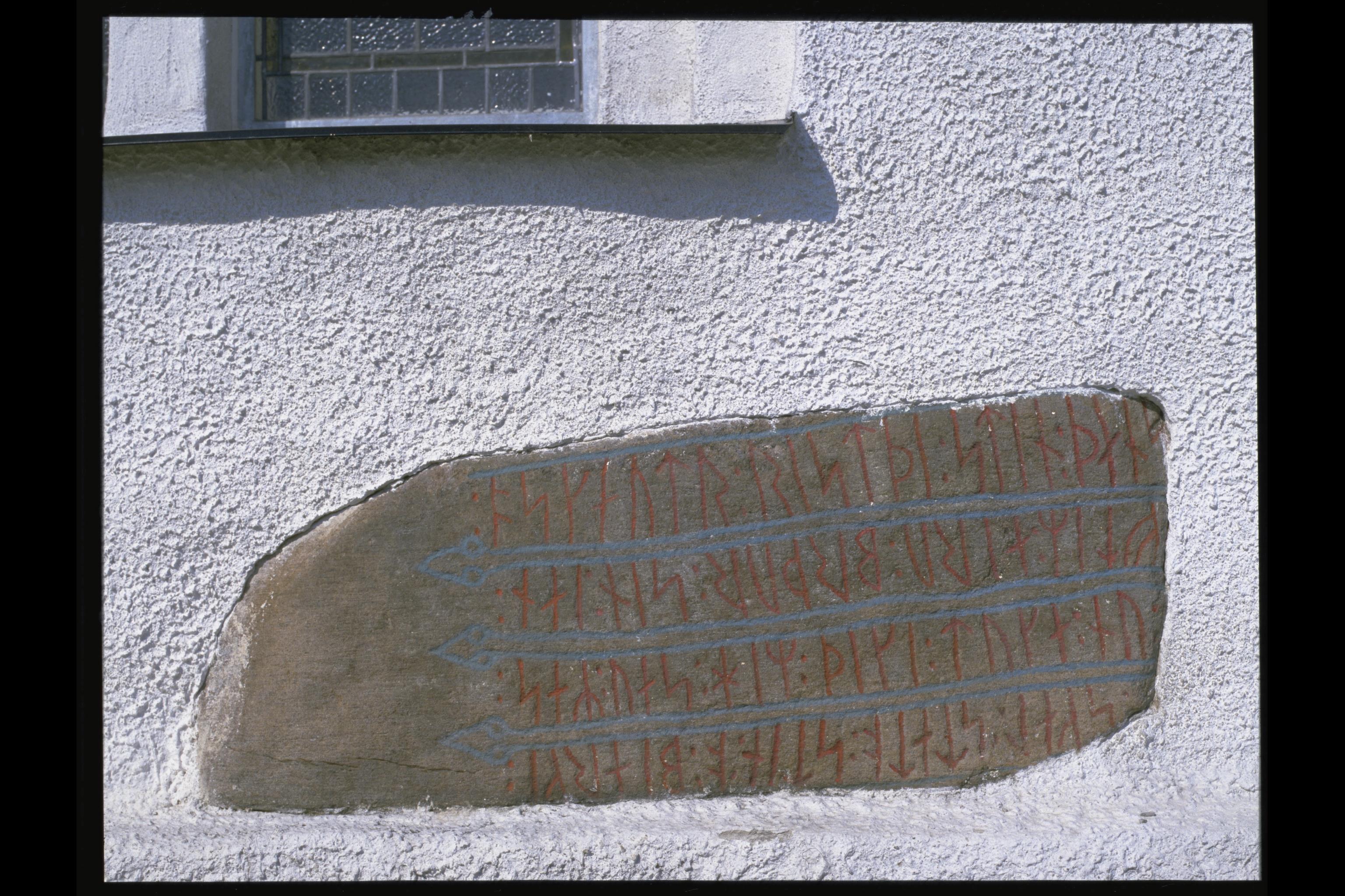 Bengt A Lundberg, Hällestads kyrka, Hällestad 2:3