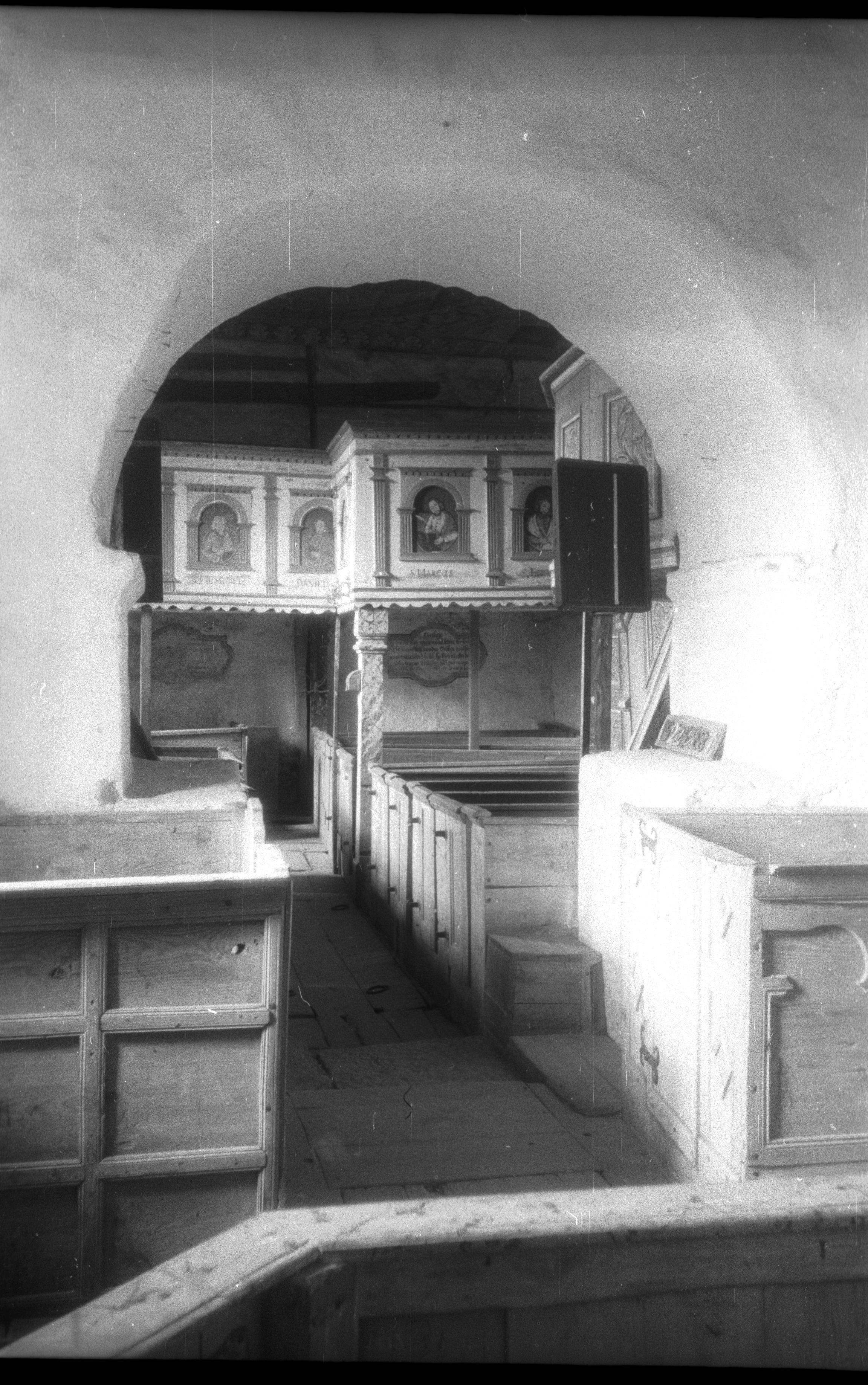 Berit Wallenberg, Suntaks gamla kyrka