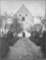 Skivarp, Sankt Laurentius kyrka