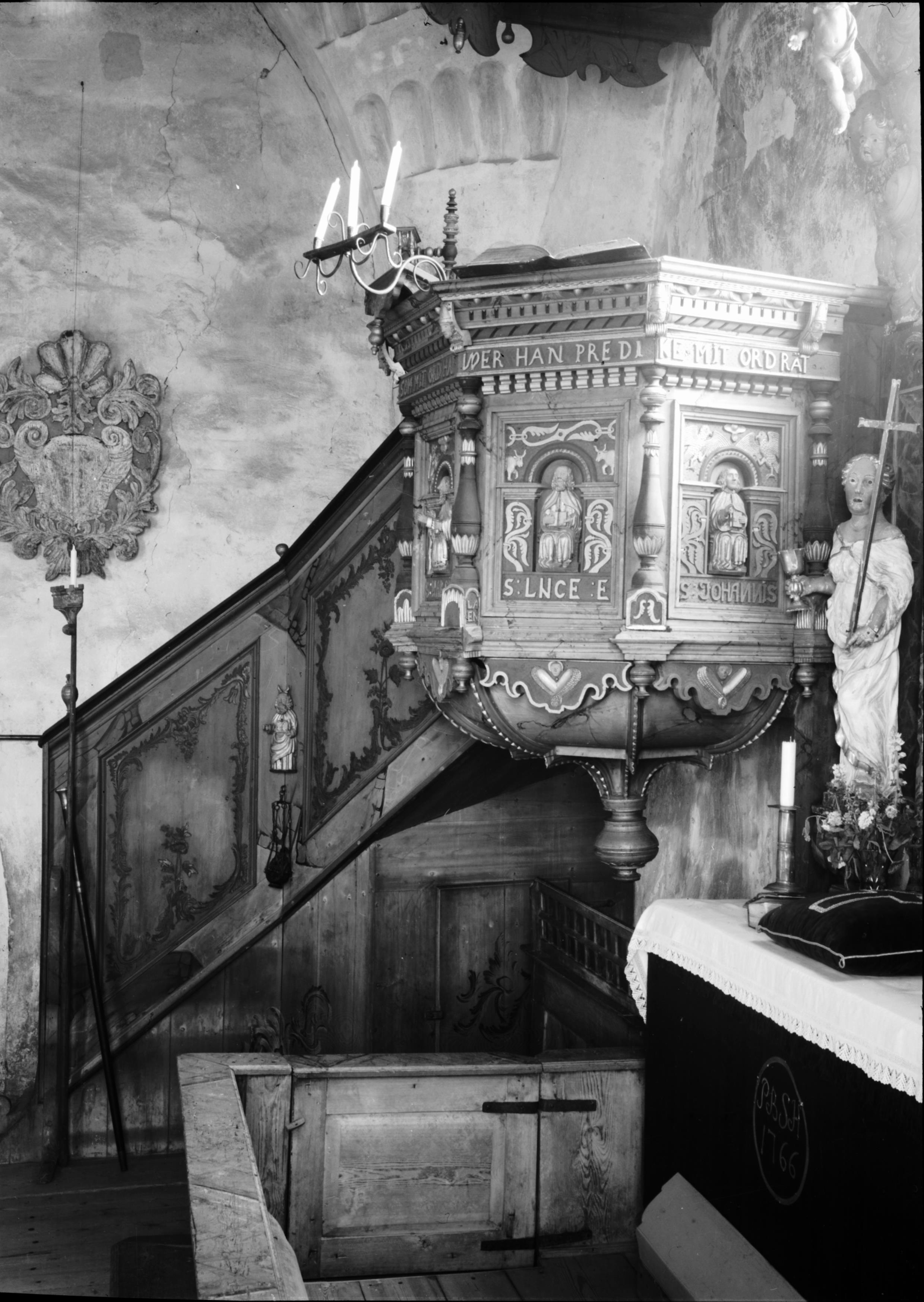 Iwar Anderson, Trönö gamla kyrka