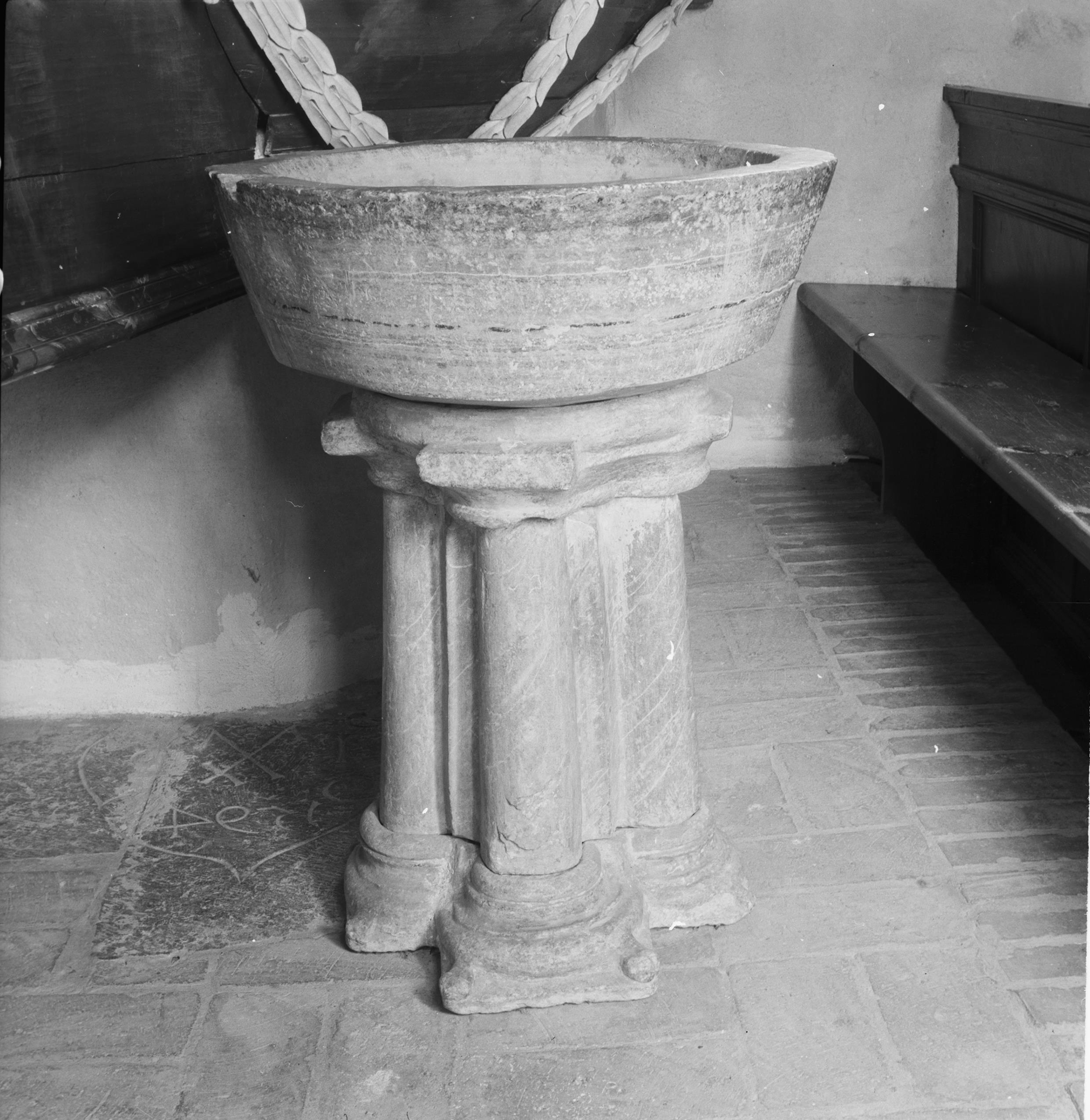 Nils Lagergren, Färentuna kyrka