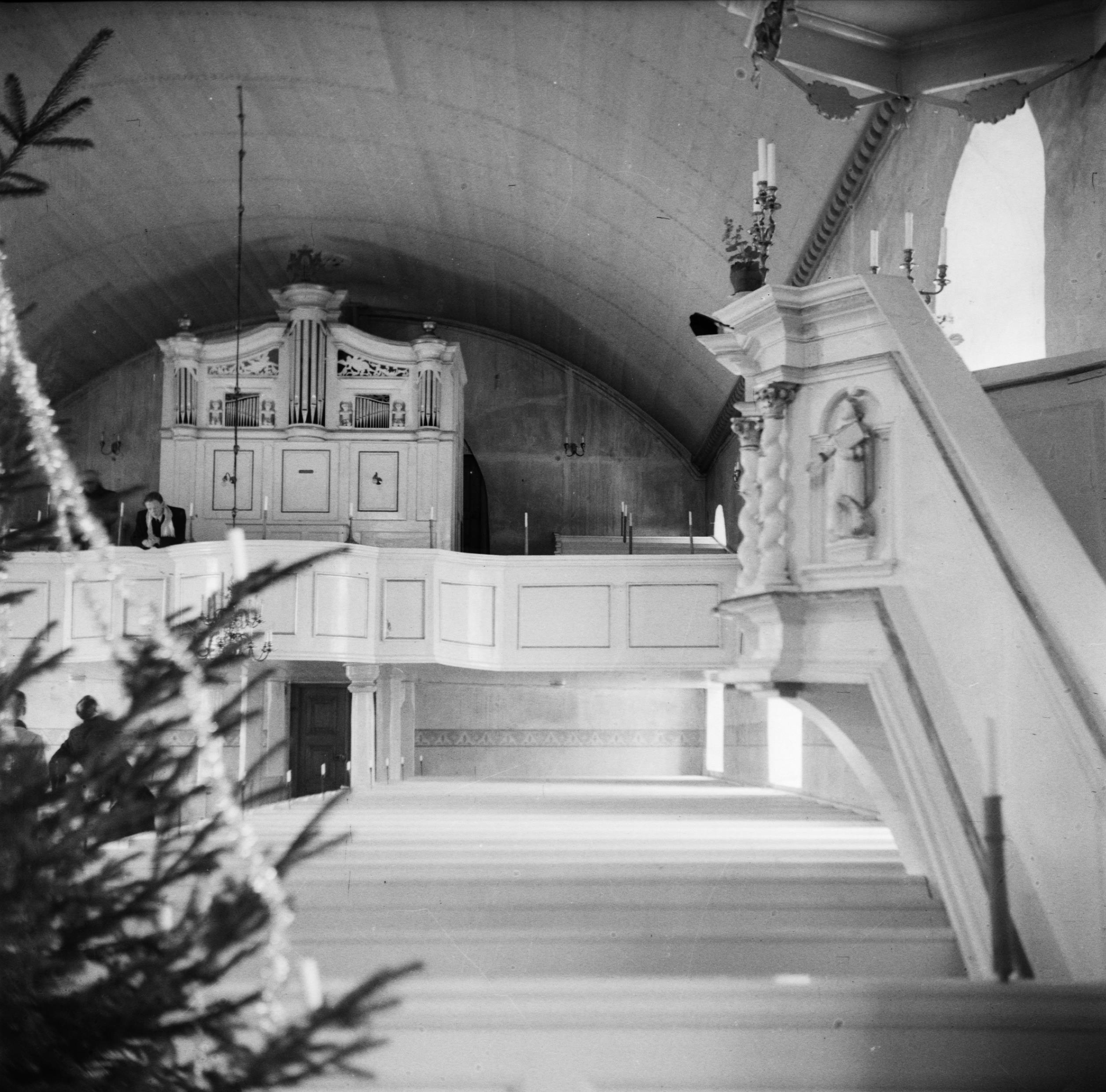 Olle Hellström, Grolanda kyrka