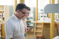 Interiör av biblioteket