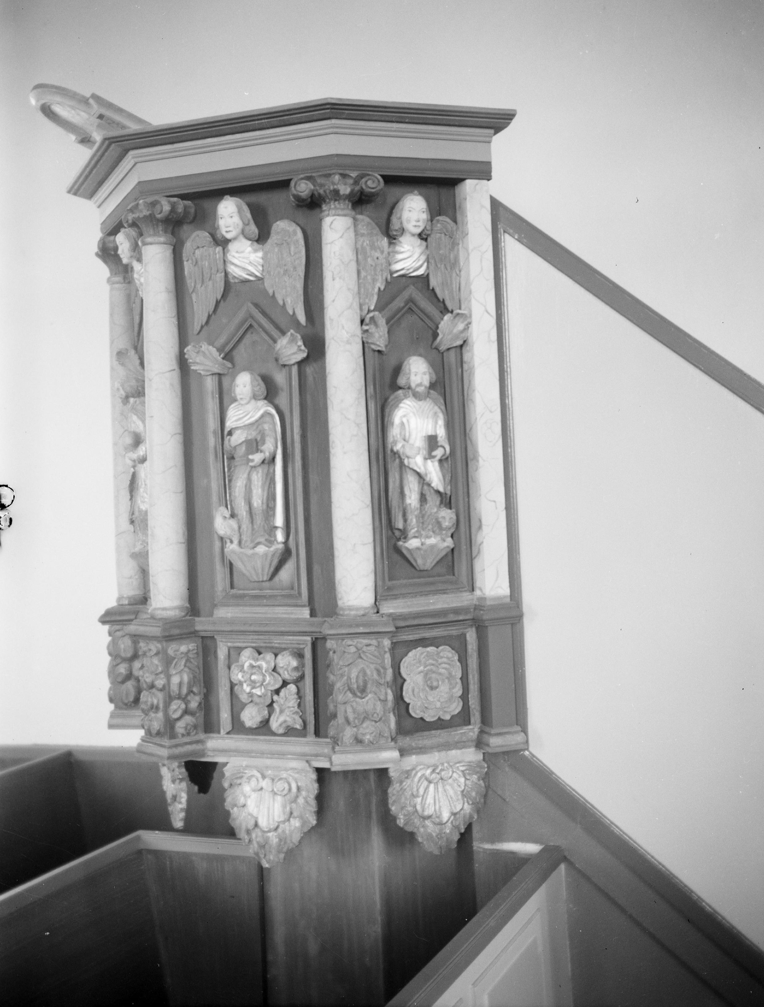 Olle Hellström, Hovs kyrka