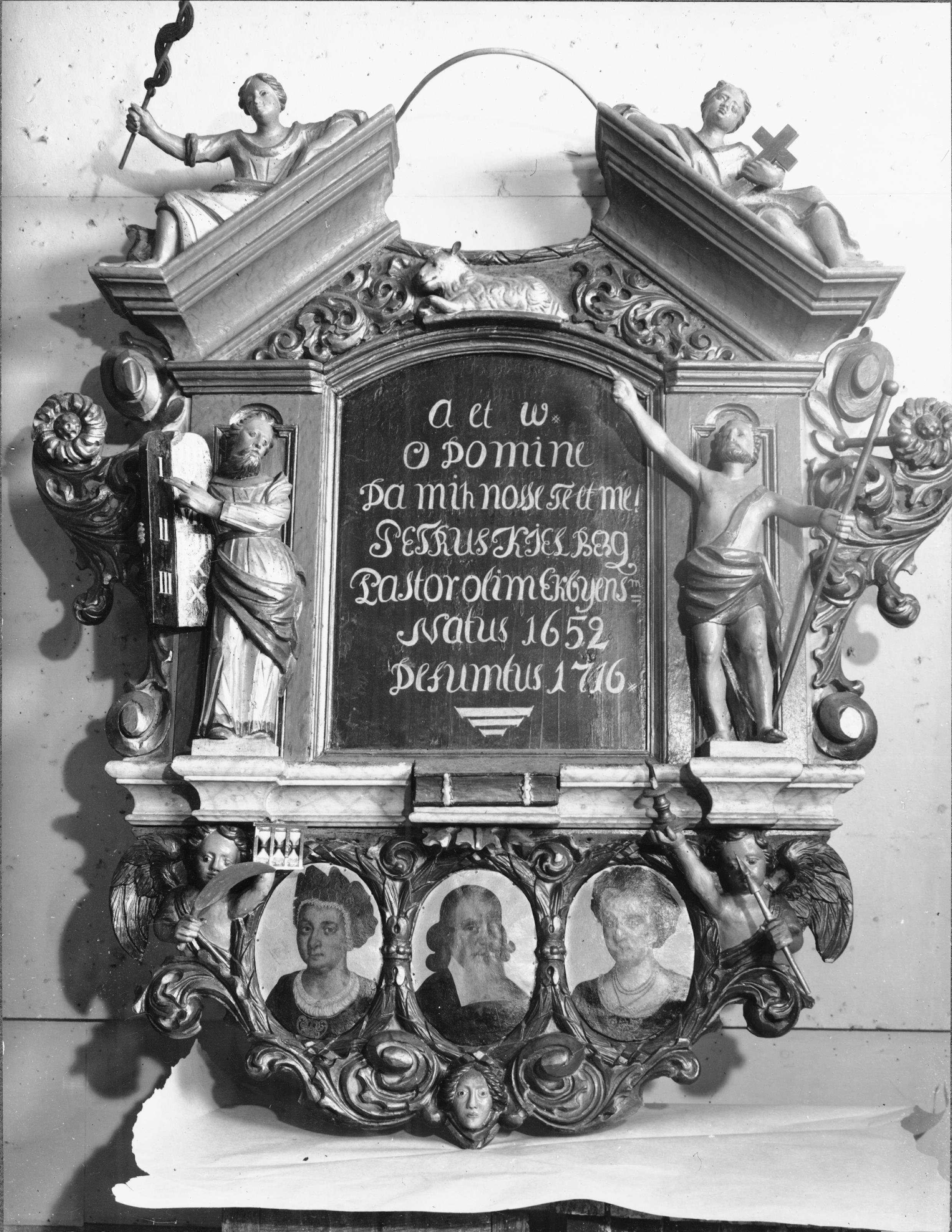 Olle Hellström, Ekby kyrka