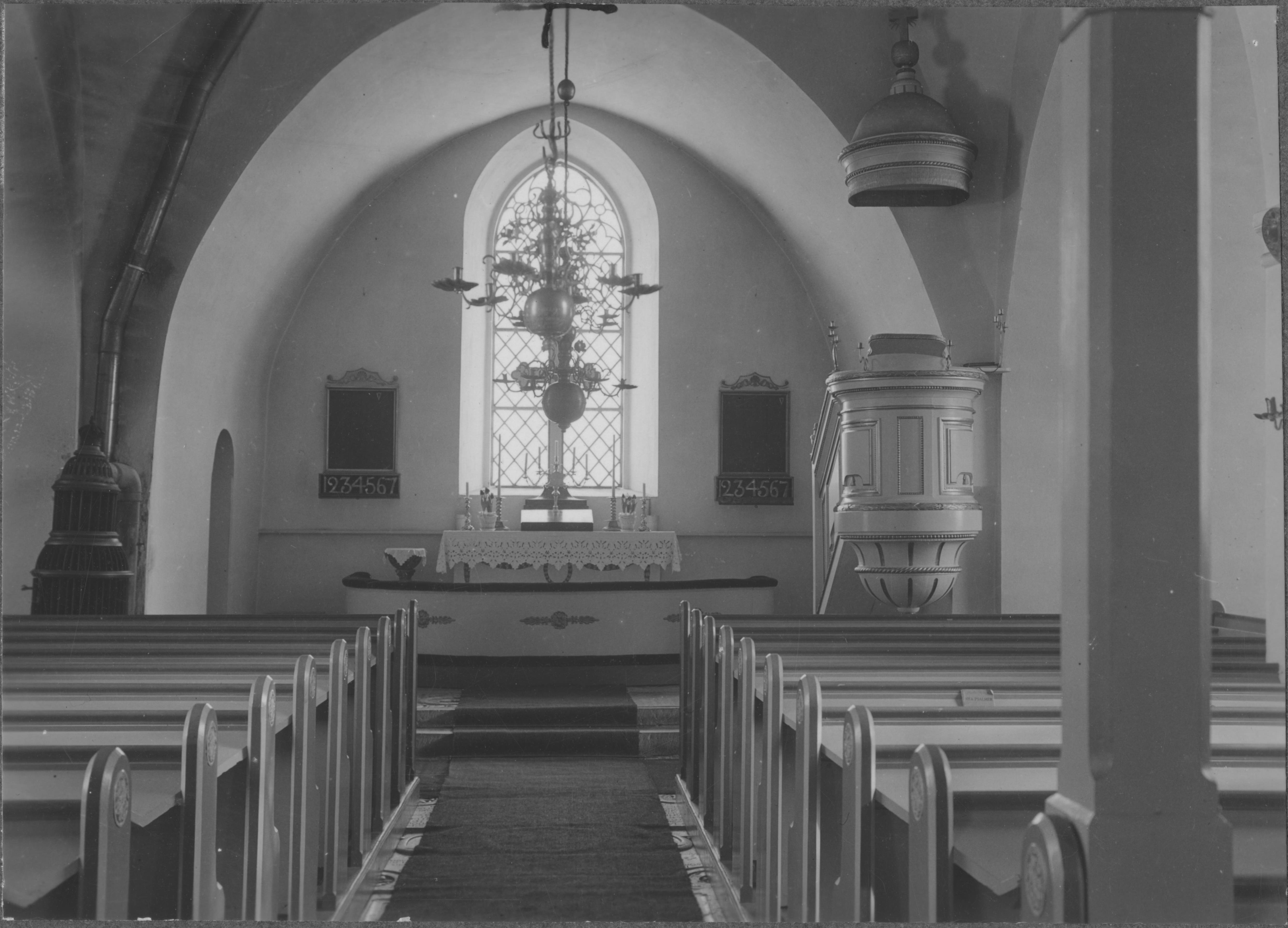 E. Lundberg, Rogslösa kyrka