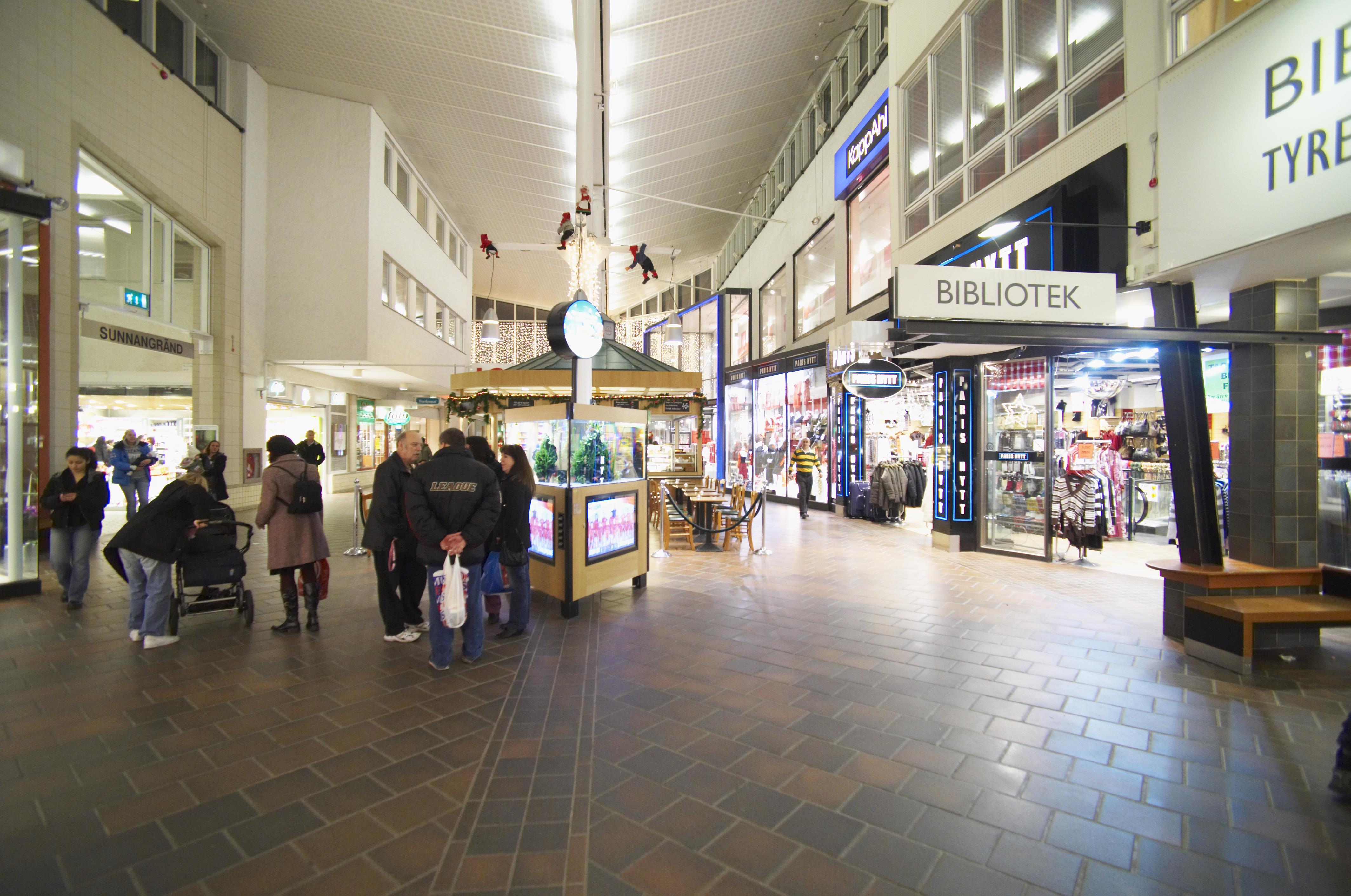 Bengt A Lundberg, Tyresö centrum