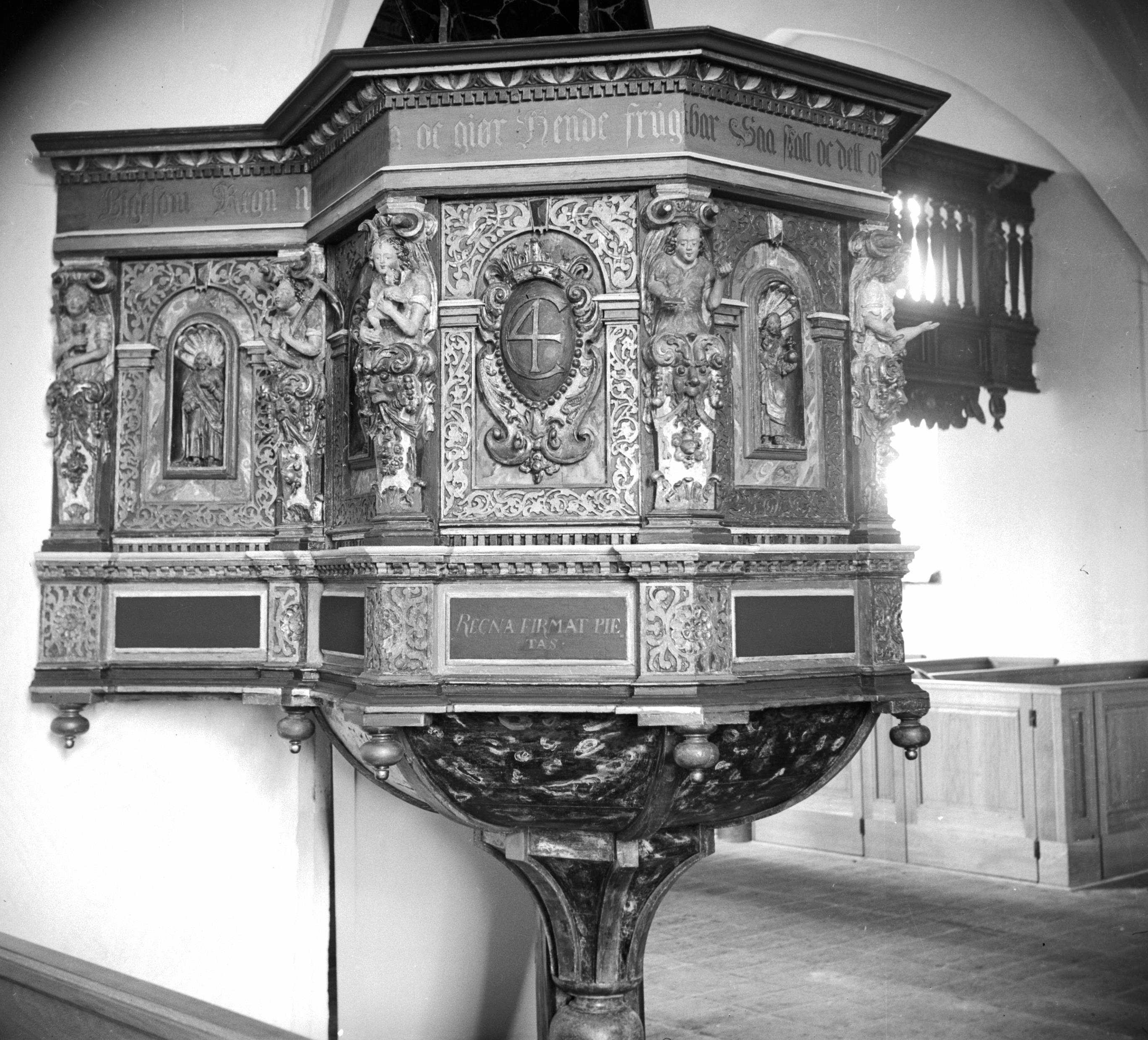 Osvald Owald, Raus kyrka